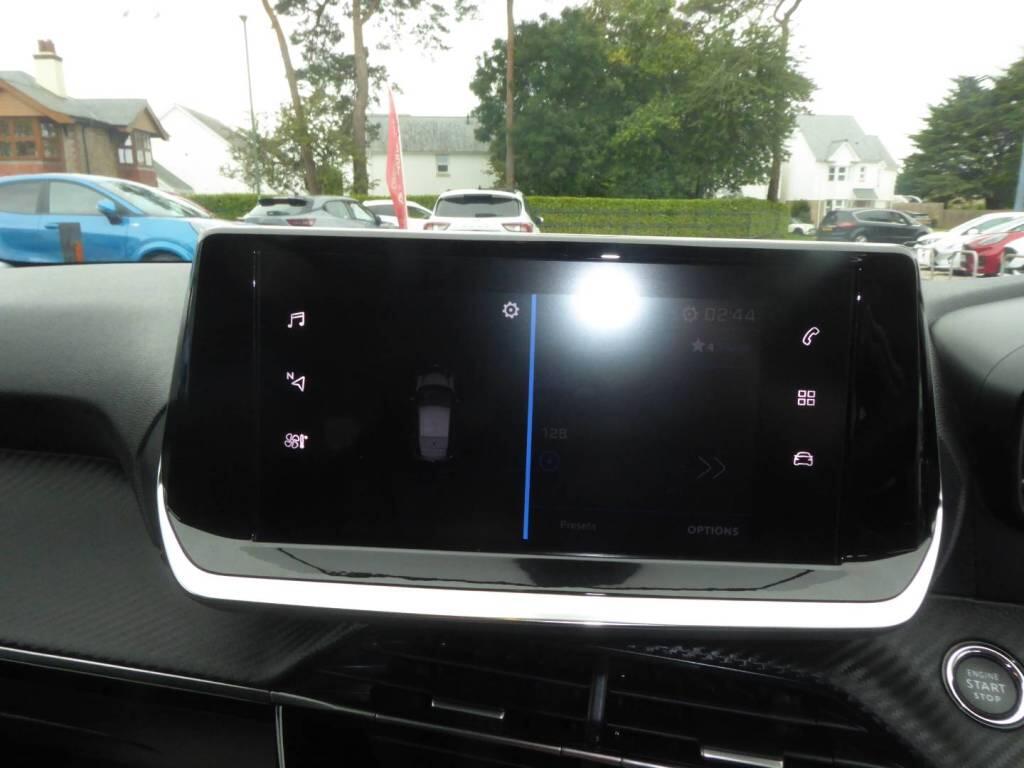 Peugeot 208 view 16