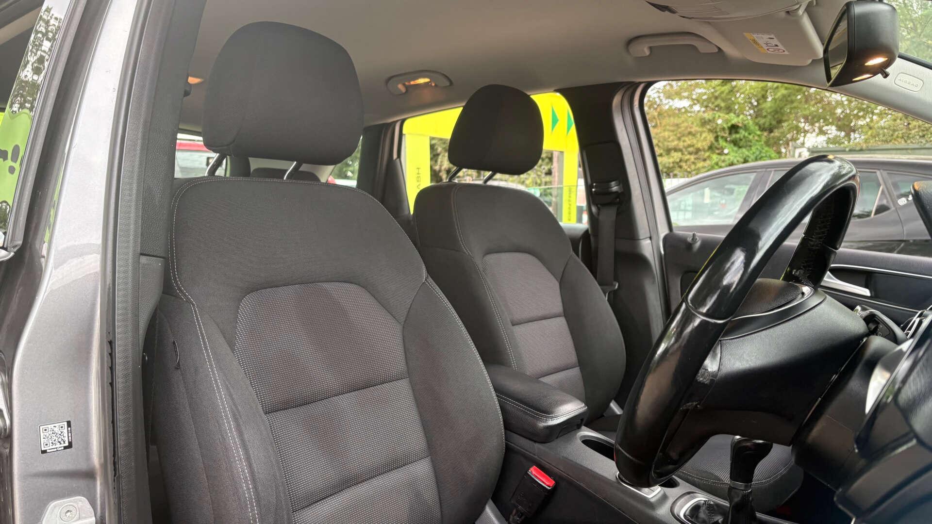 Mercedes-Benz B-Class view 5