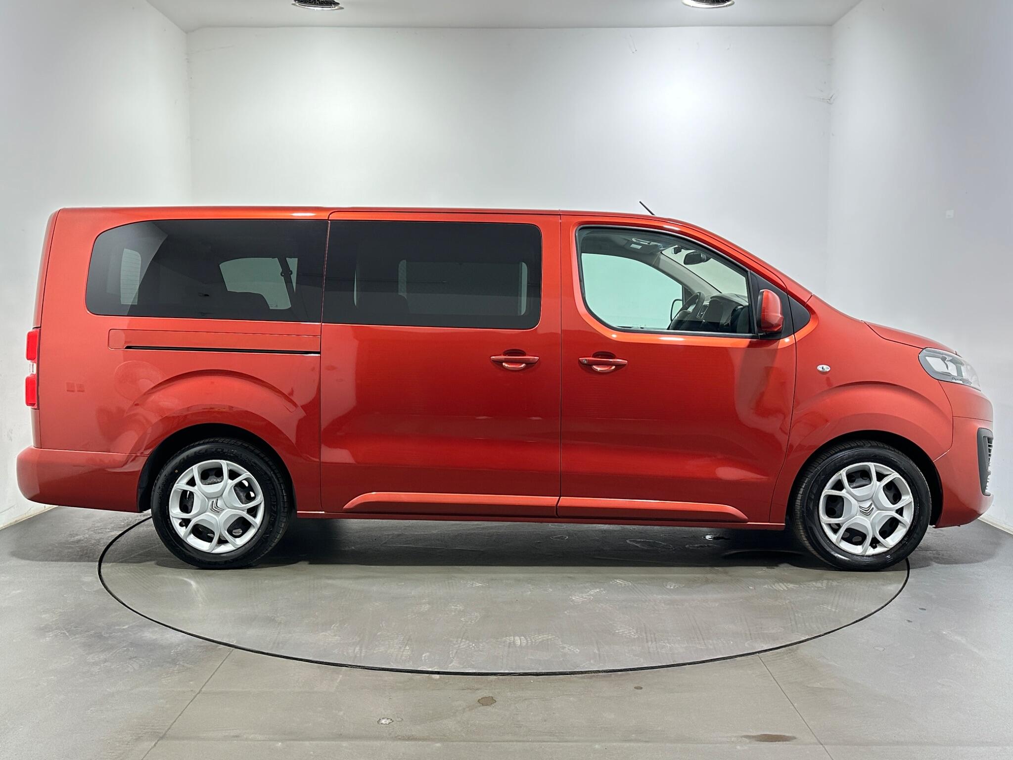 Citroen Spacetourer view 9