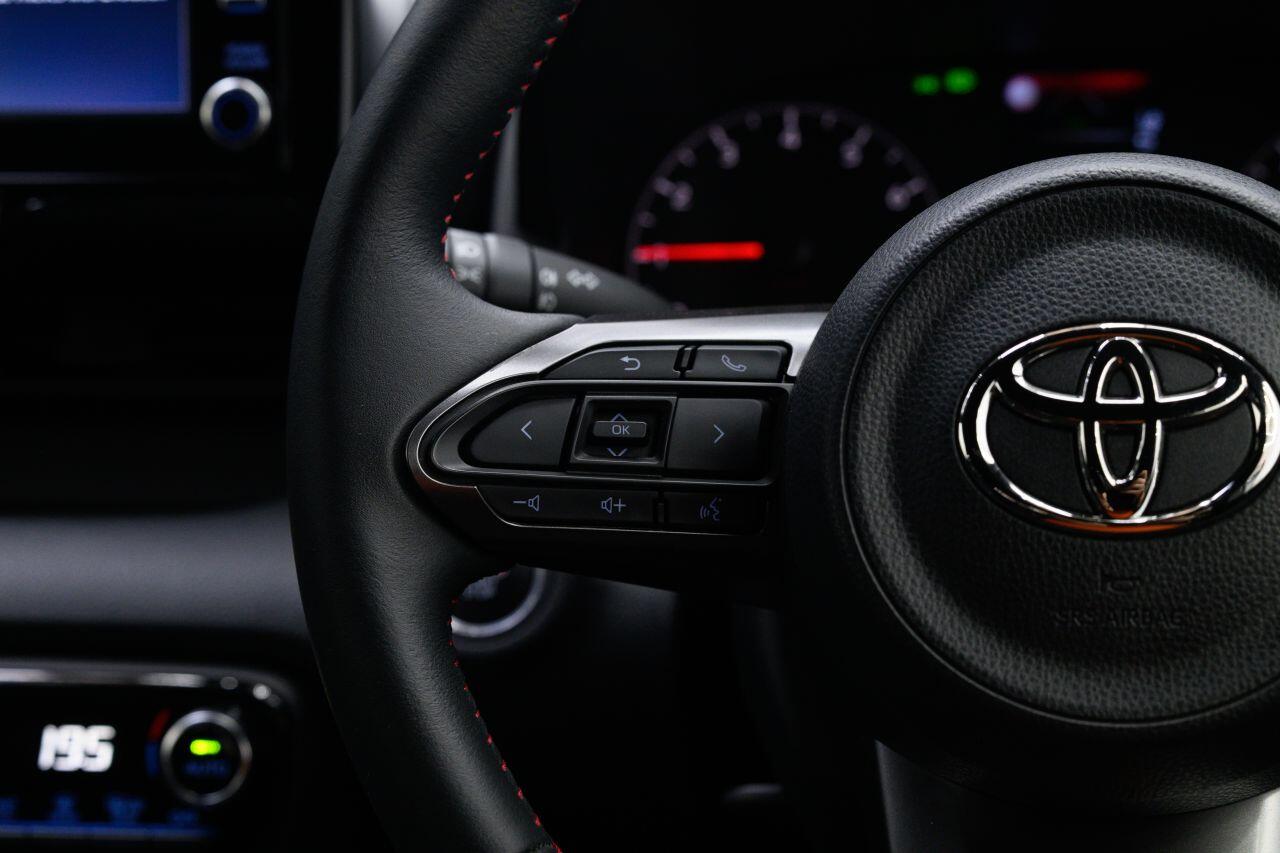 Toyota Yaris view 28