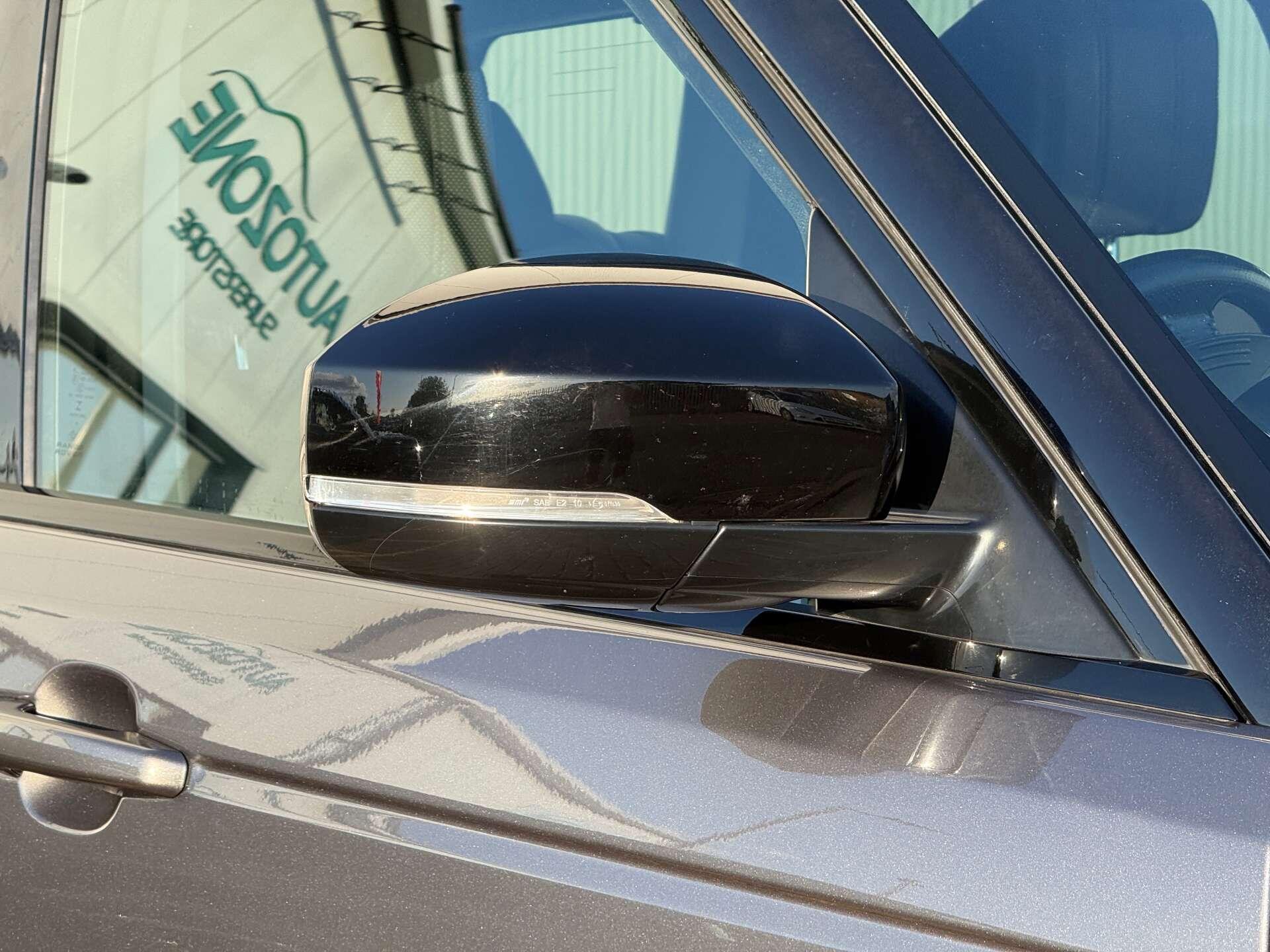 Land Rover Range Rover Sport view 12
