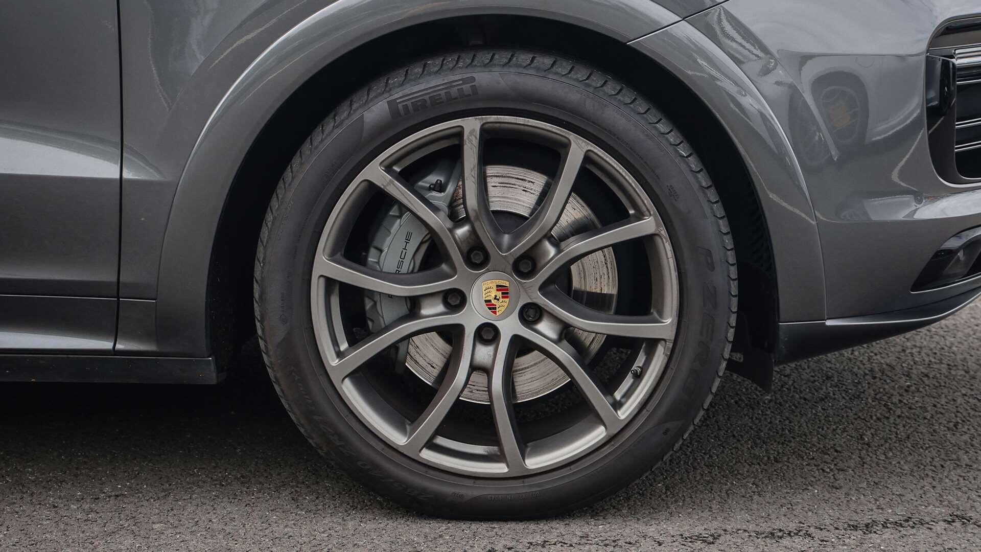 Porsche Cayenne view 6