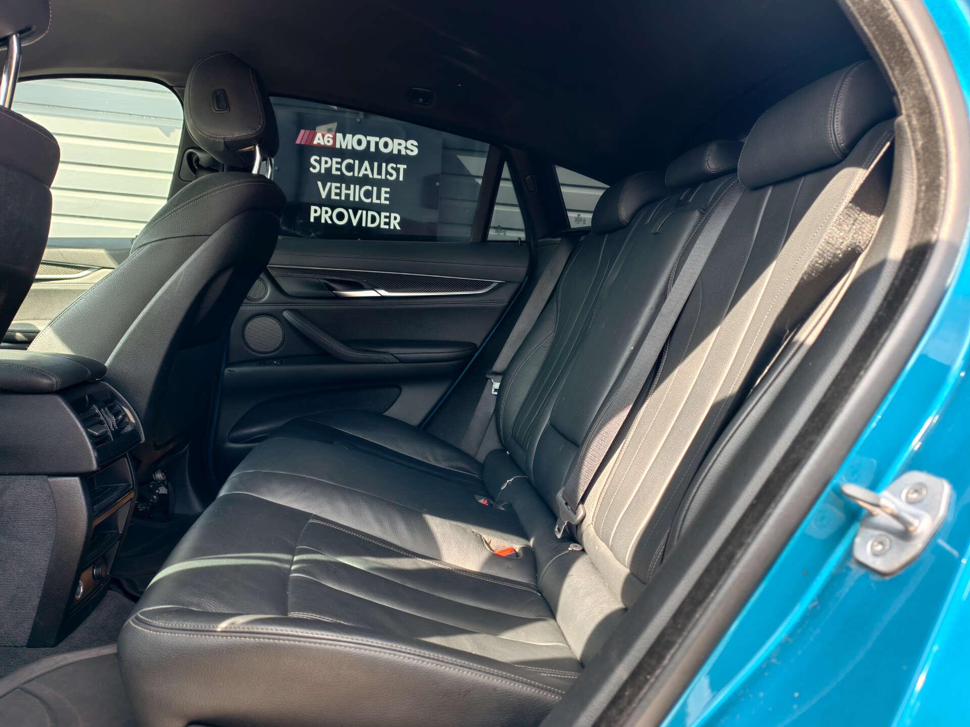 BMW X6 view 20