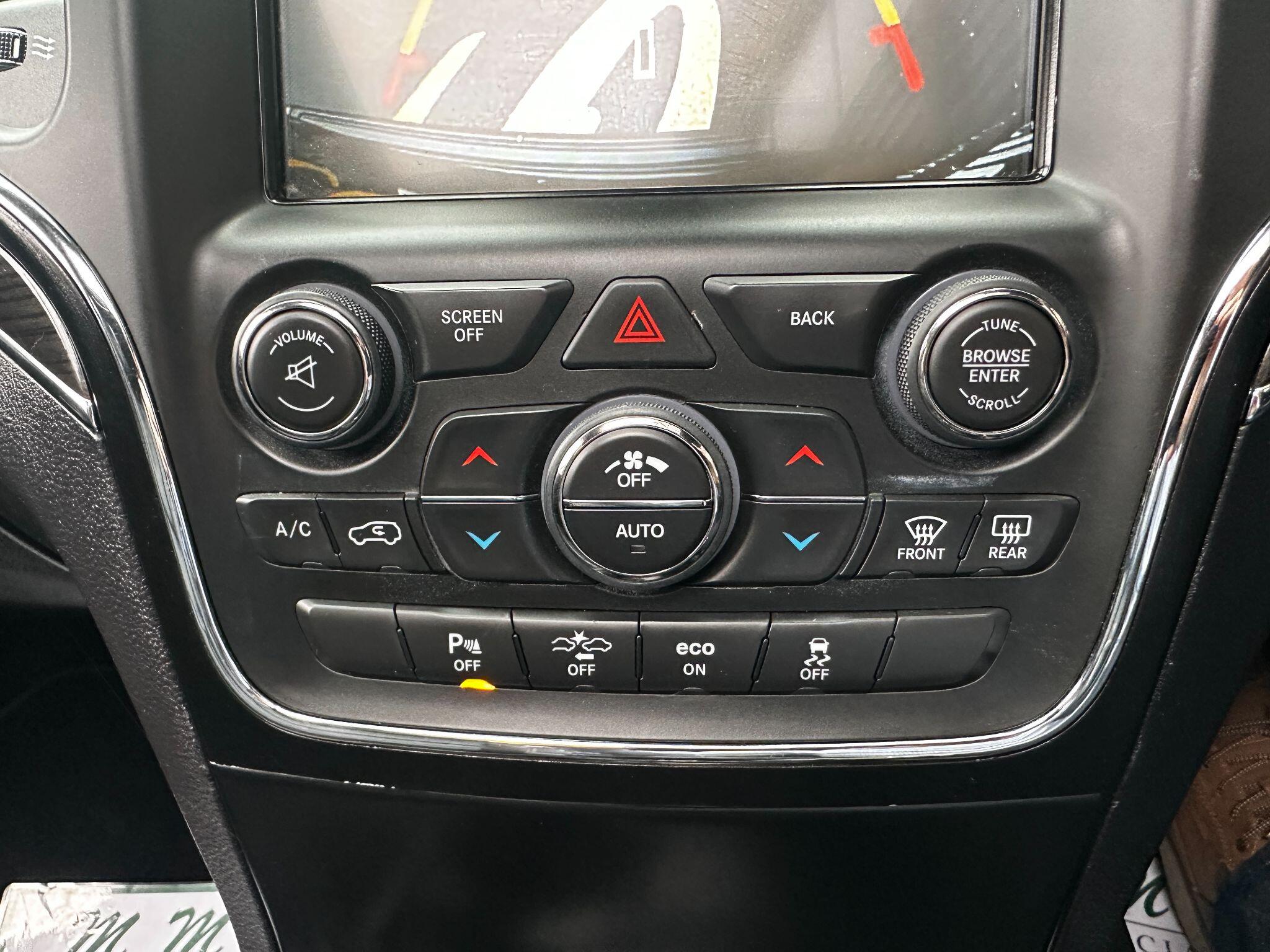 Jeep Grand Cherokee view 18