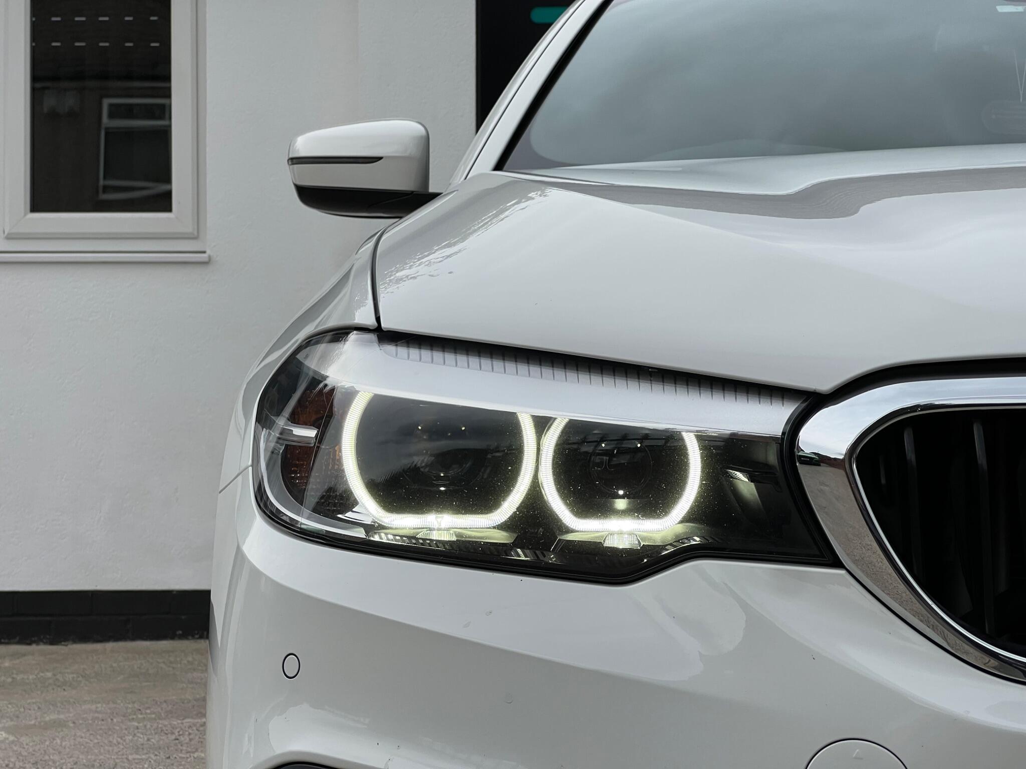 BMW 5 Series view 25