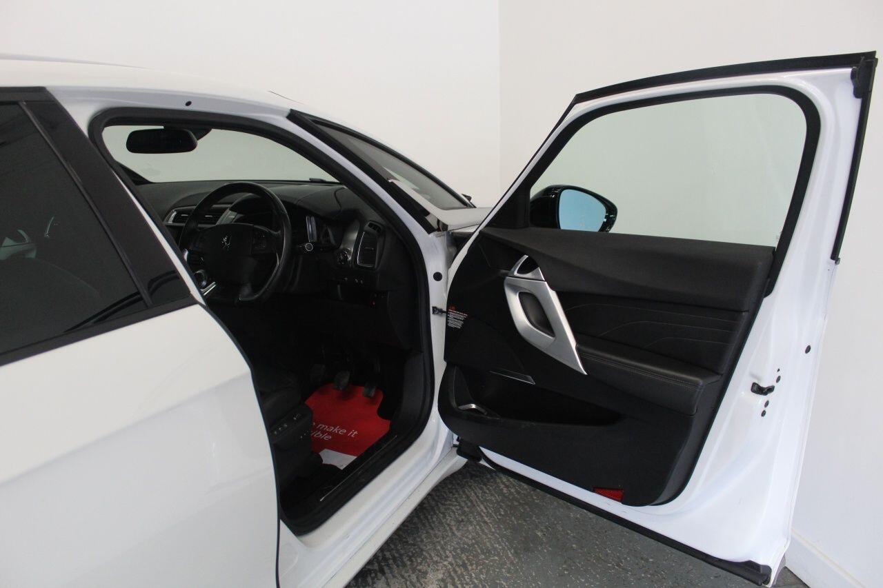 Citroen DS5 view 26