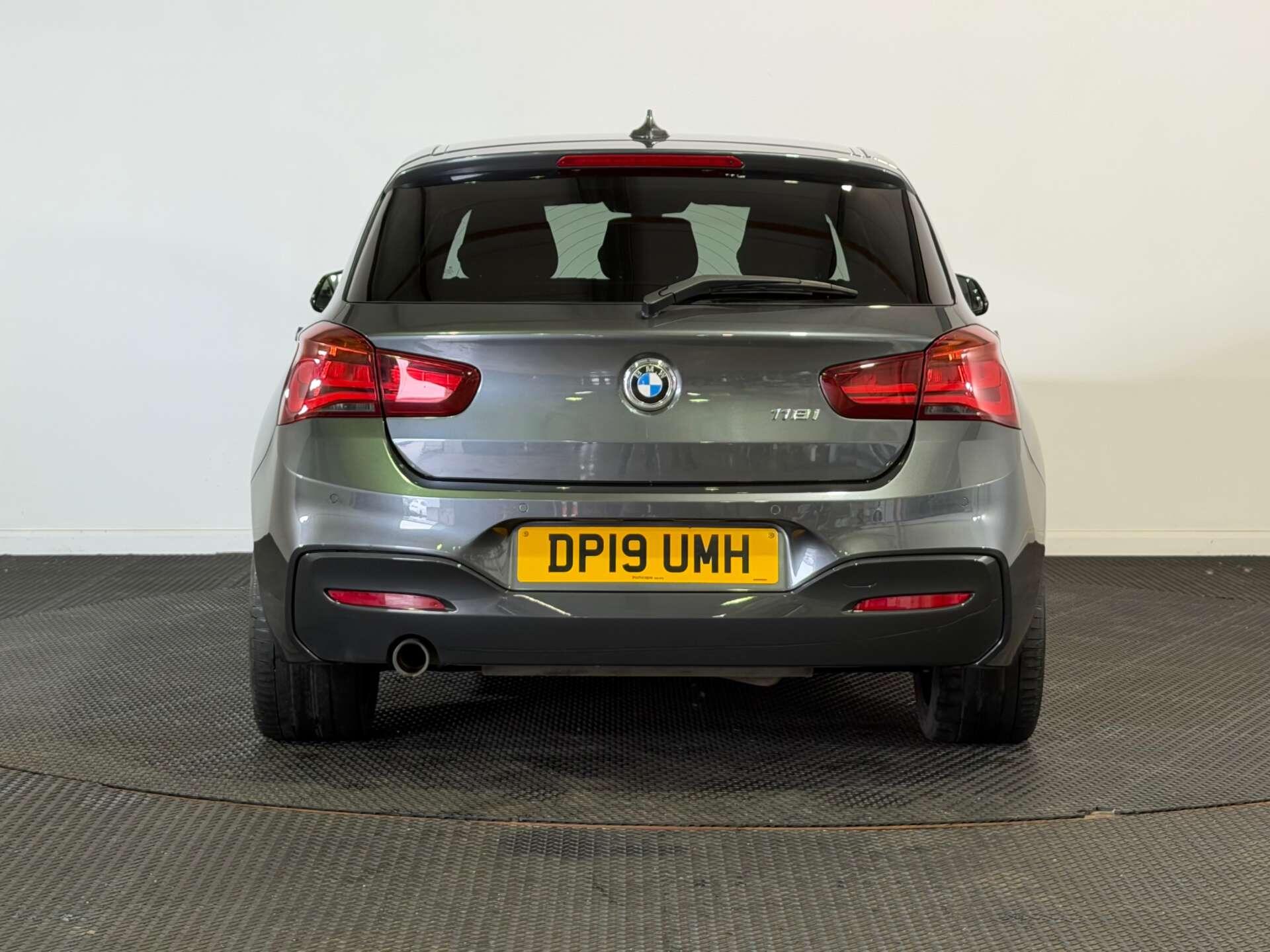 BMW 1 Series view 6