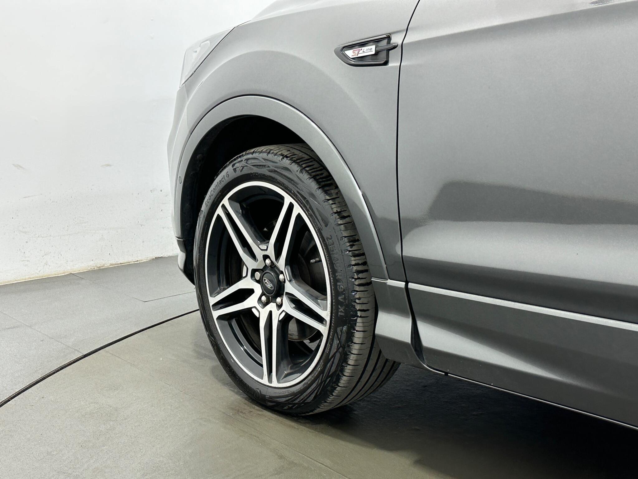 Ford Kuga view 48