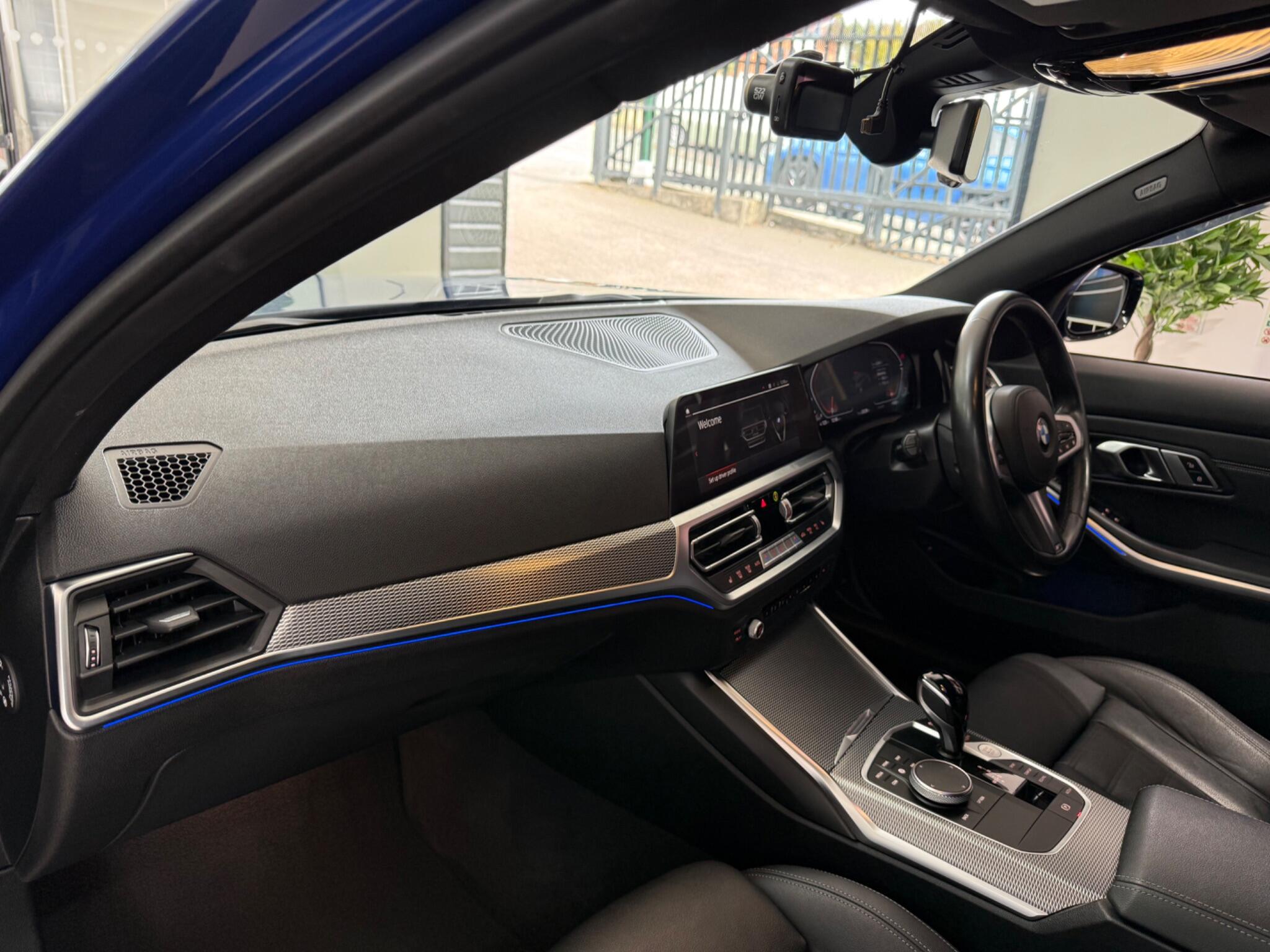 BMW 3 Series view 27