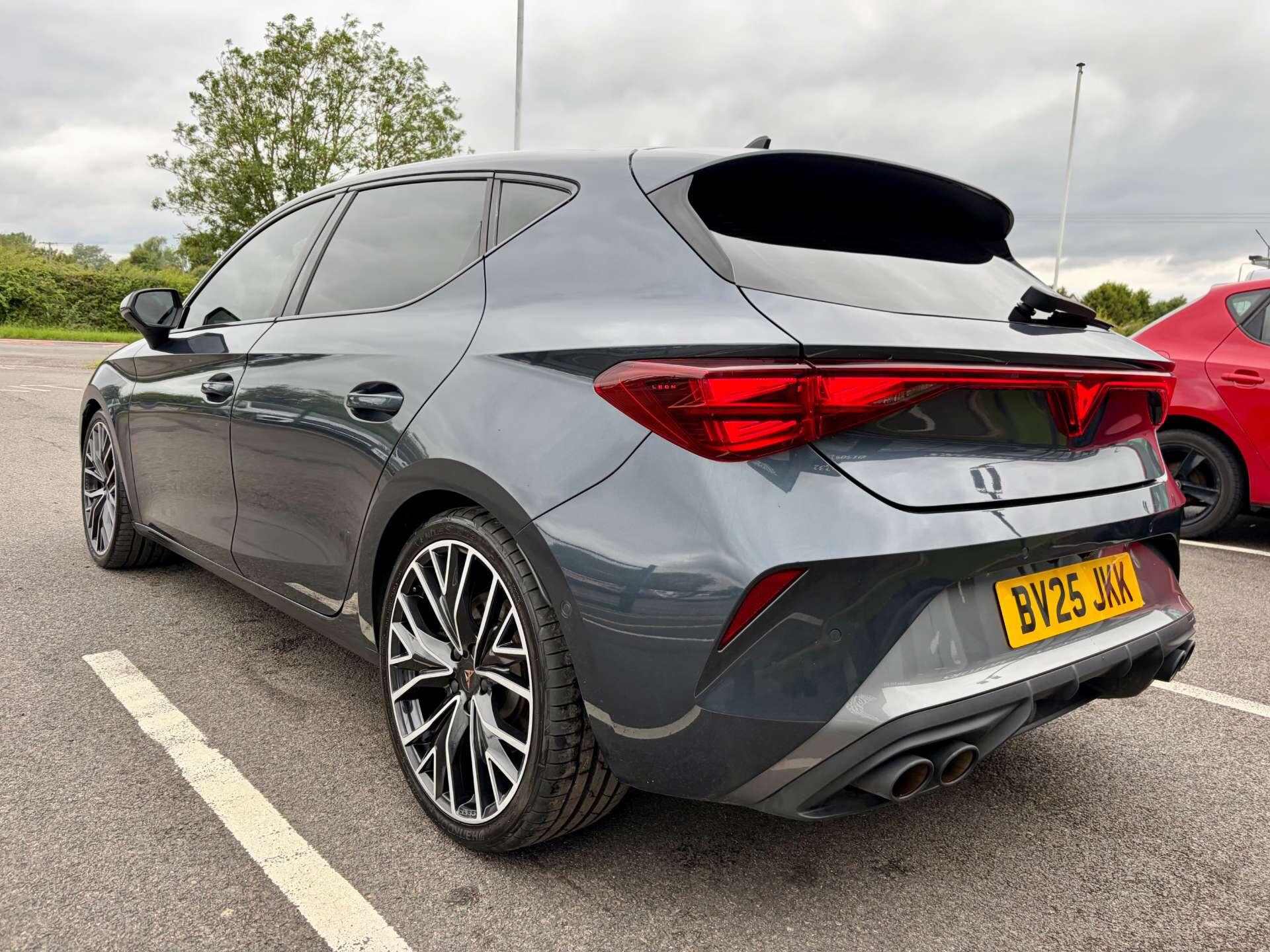 Cupra Leon view 6