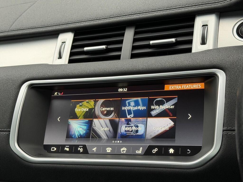 Land Rover Range Rover Evoque view 32