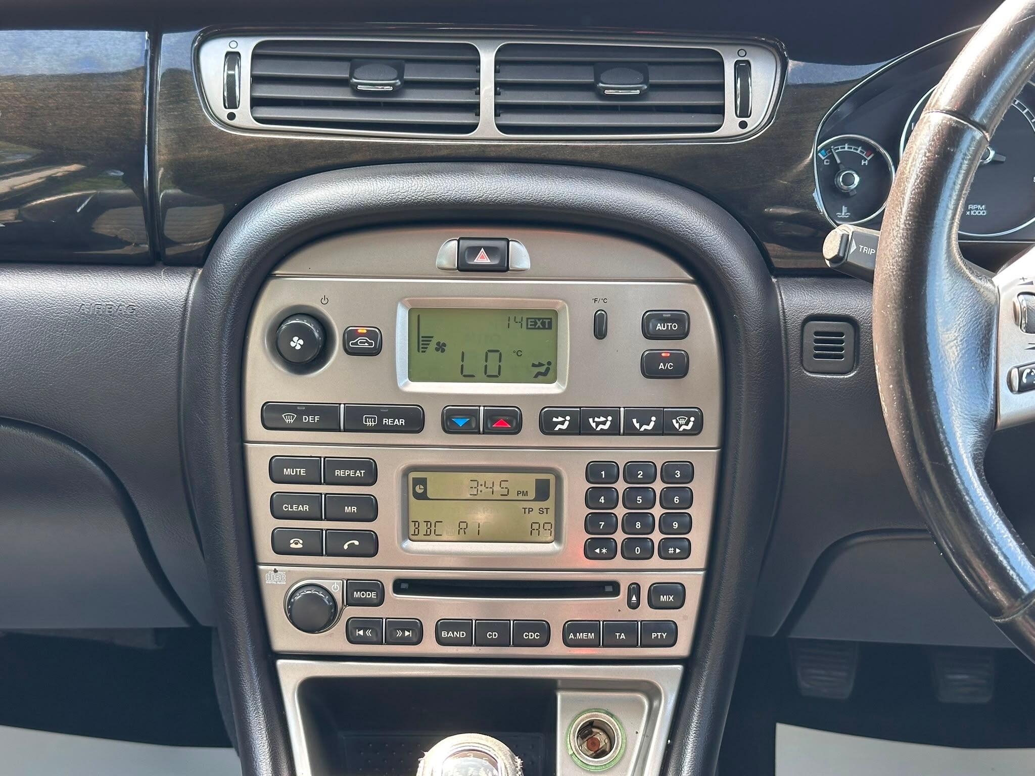Jaguar X-Type view 23
