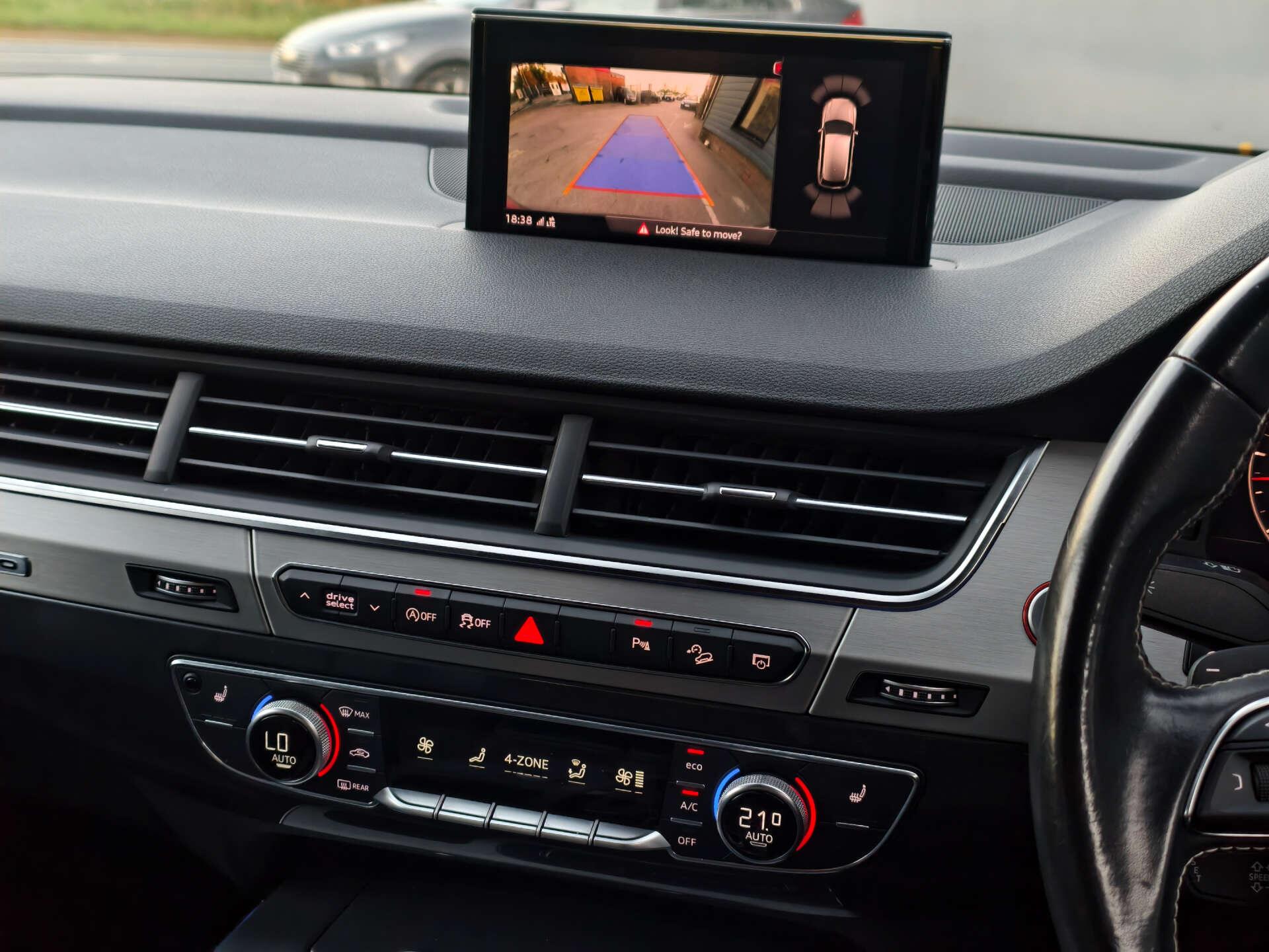 Audi SQ7 view 35