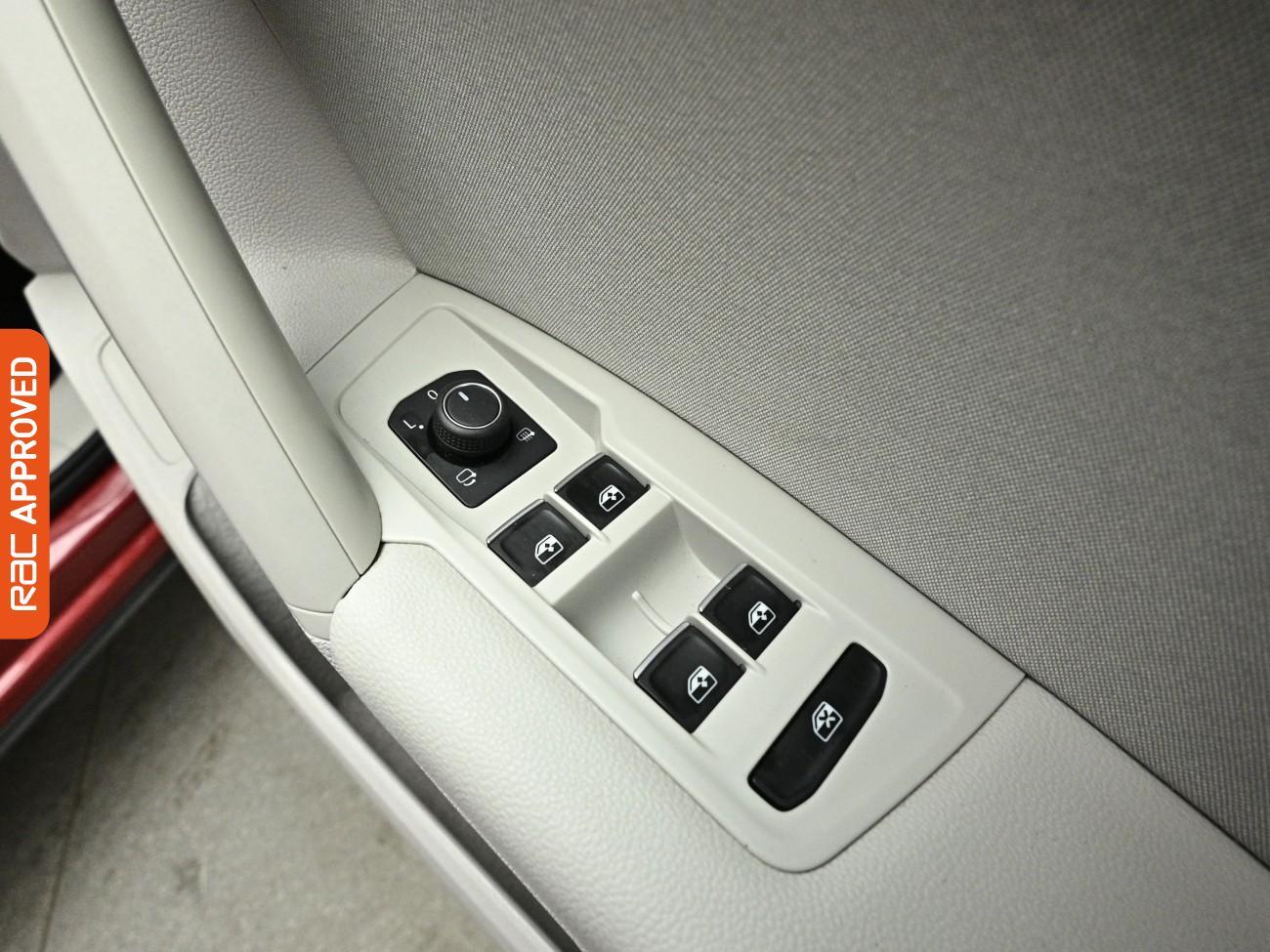 Volkswagen Tiguan view 27