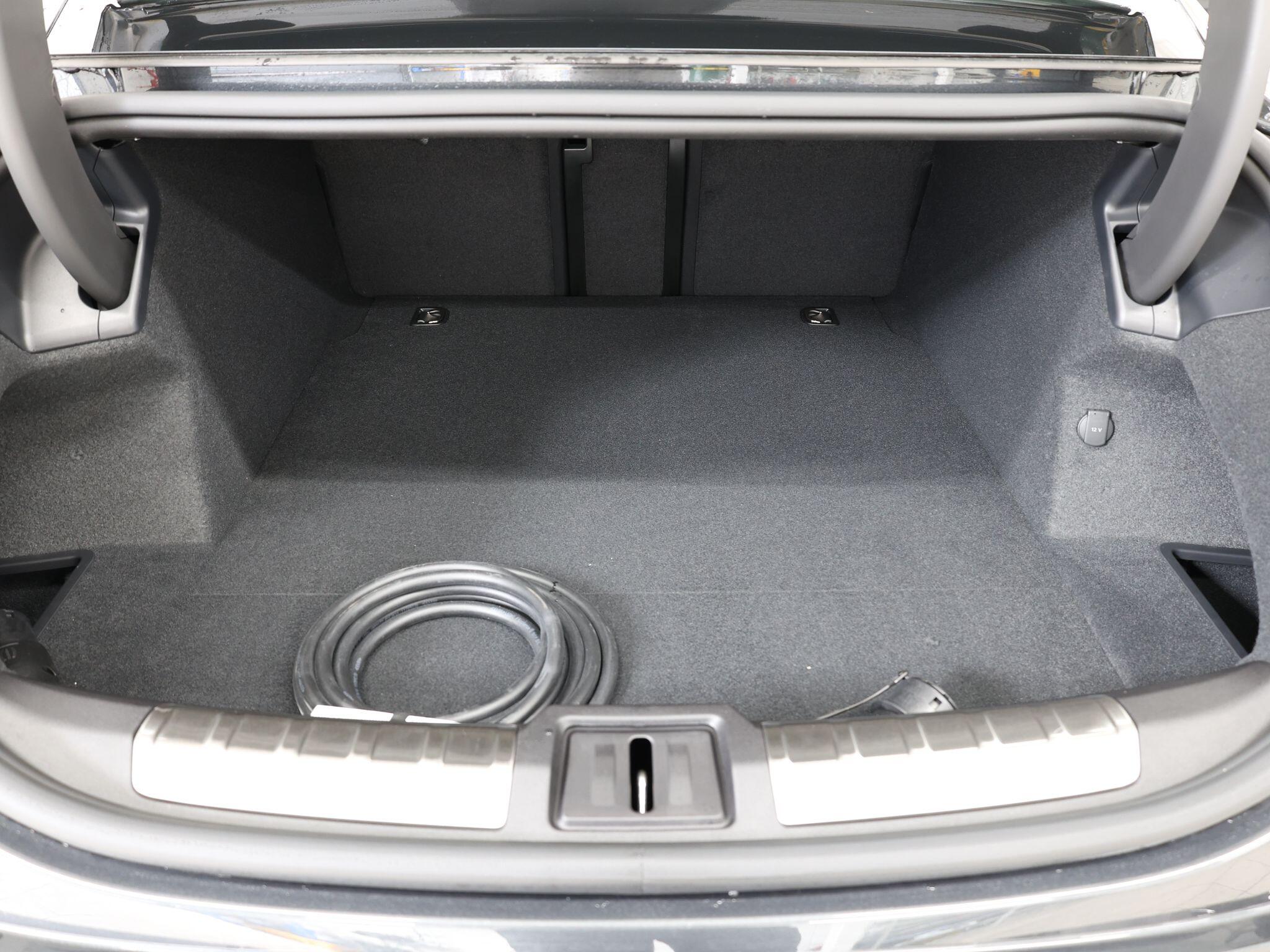 Porsche Taycan view 25