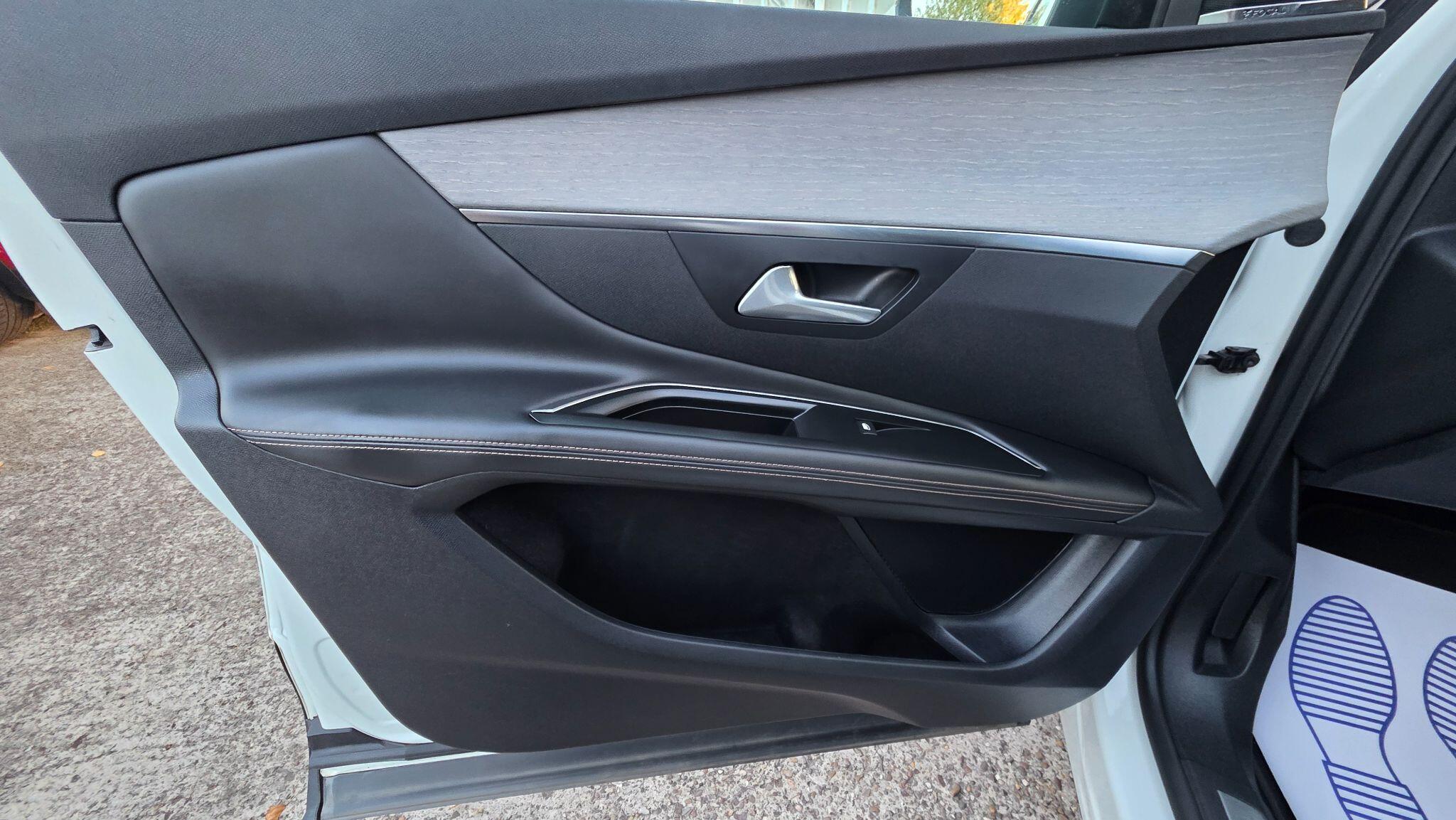 Peugeot 3008 view 43