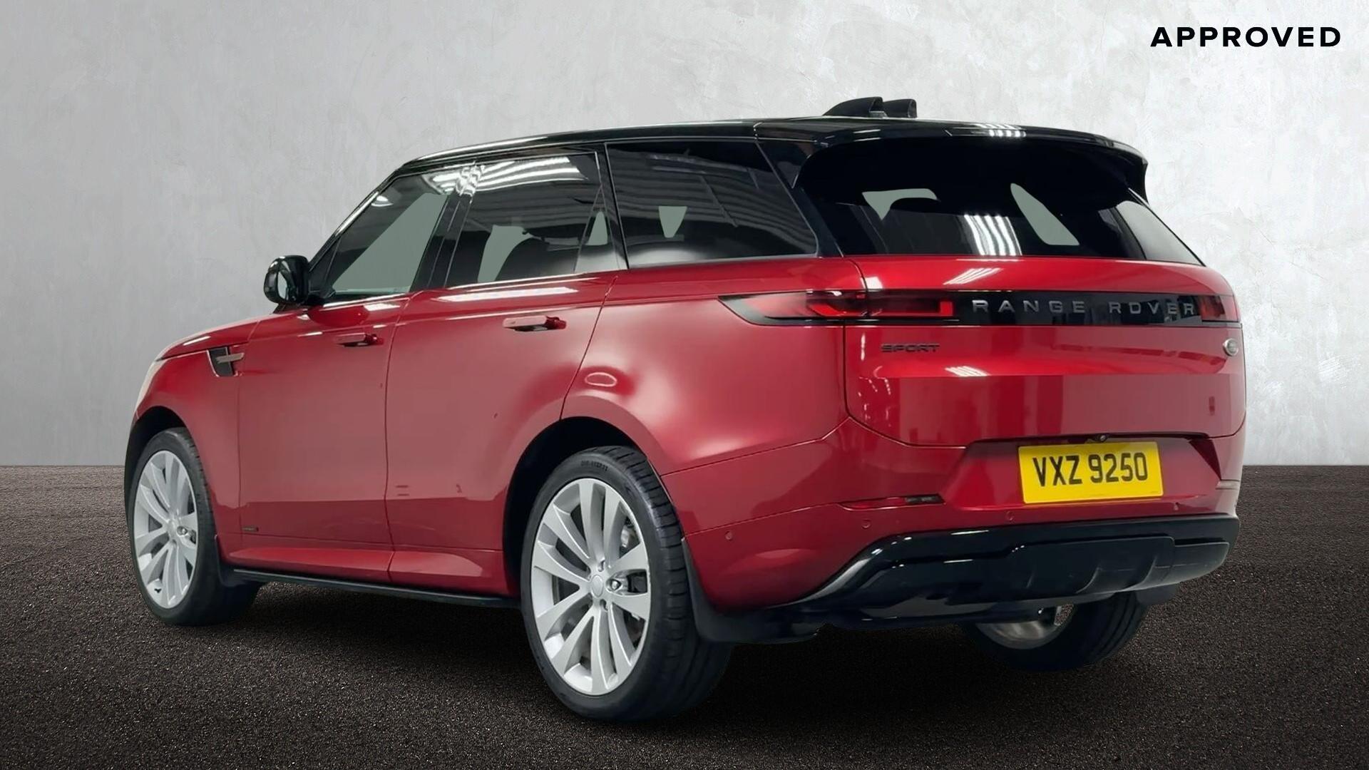 Land Rover Range Rover Sport view 2