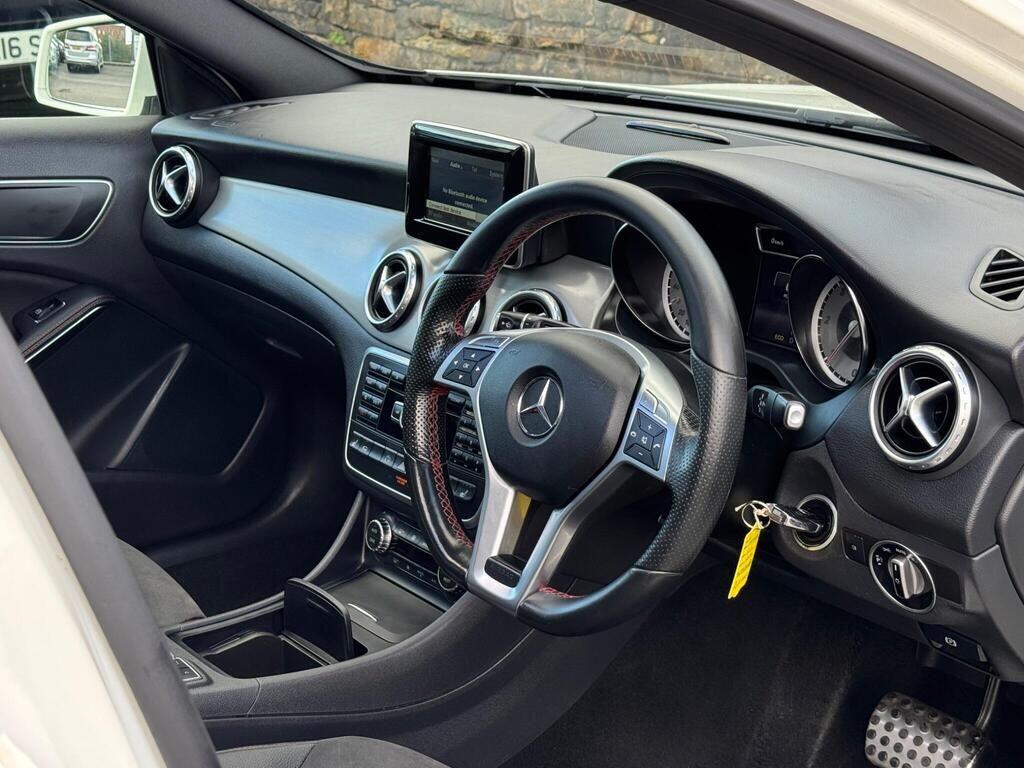 Mercedes-Benz Gla view 13