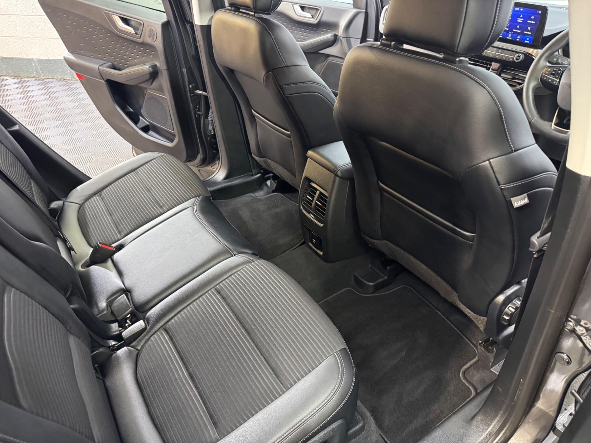 Ford Kuga view 16