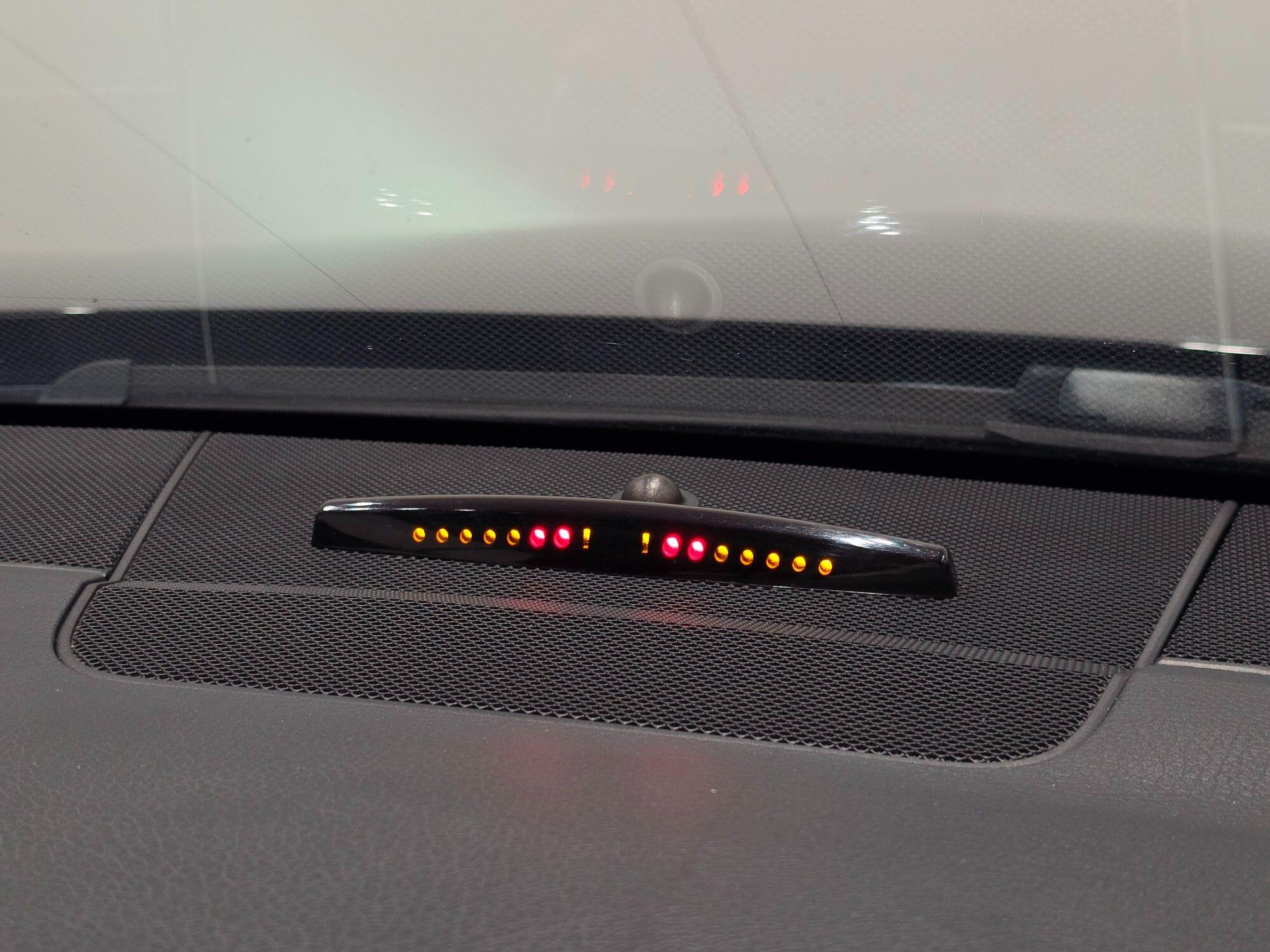 Mercedes-Benz E-Class view 27