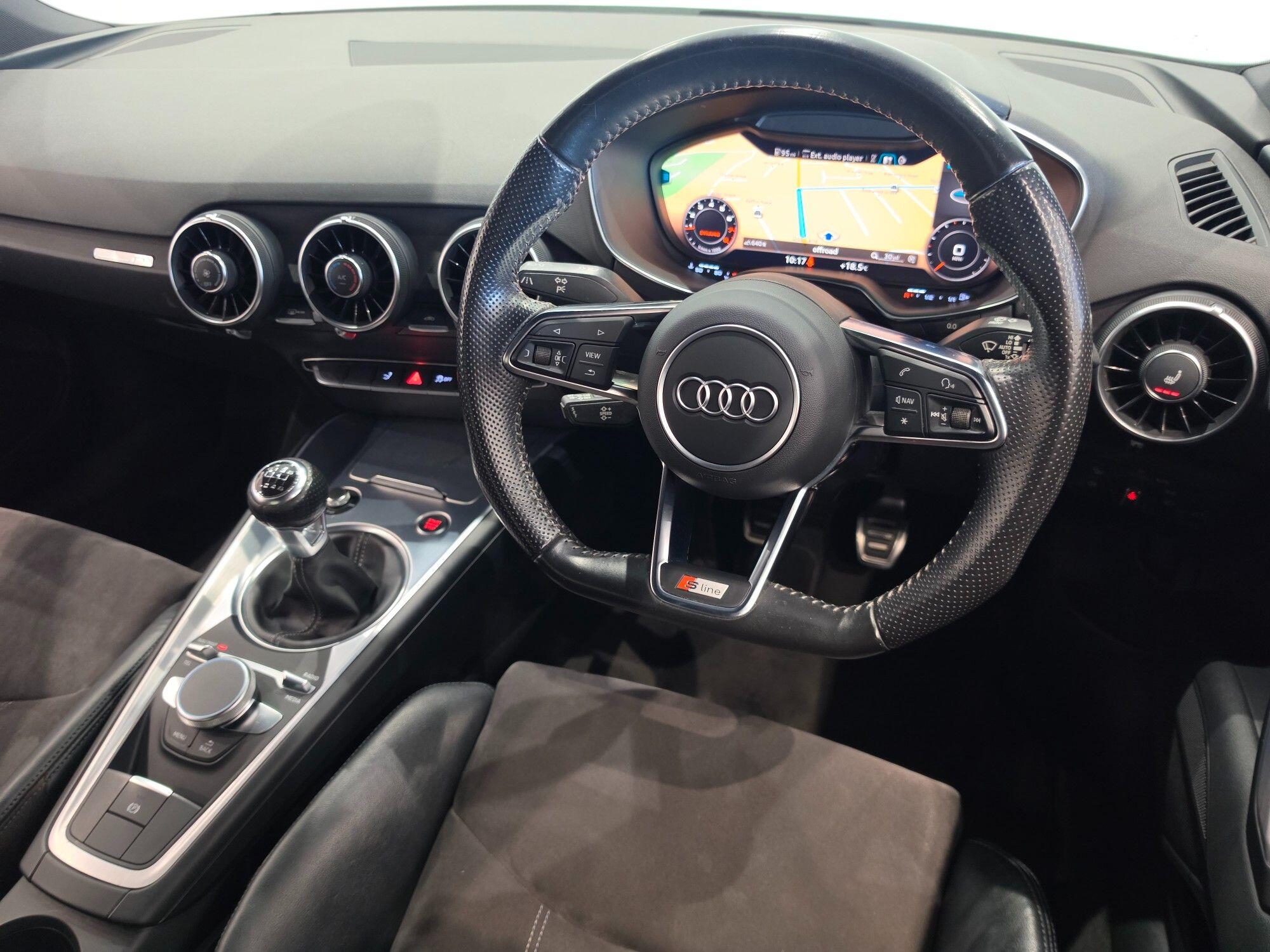 Audi TT view 33
