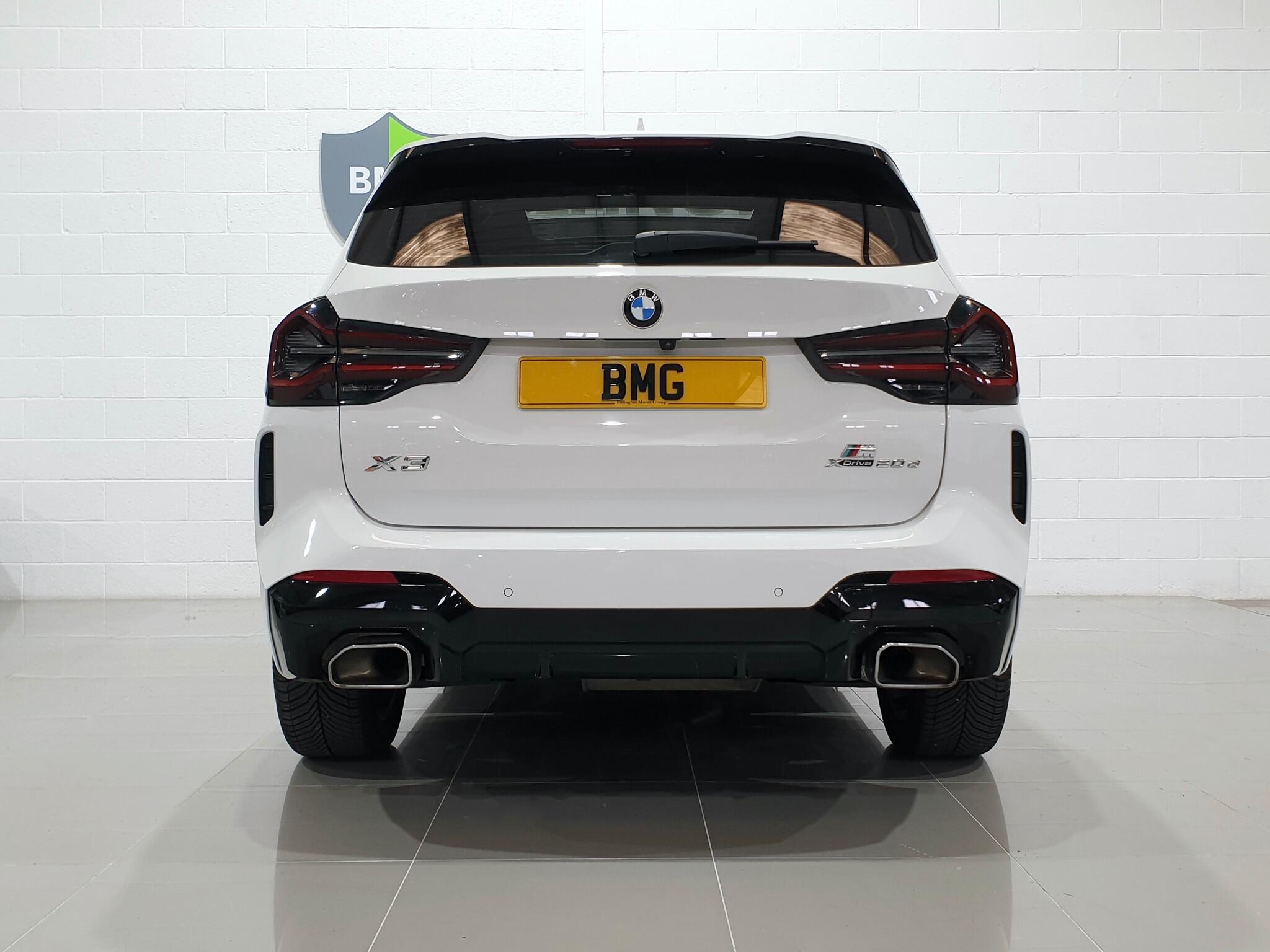 BMW X3 view 6
