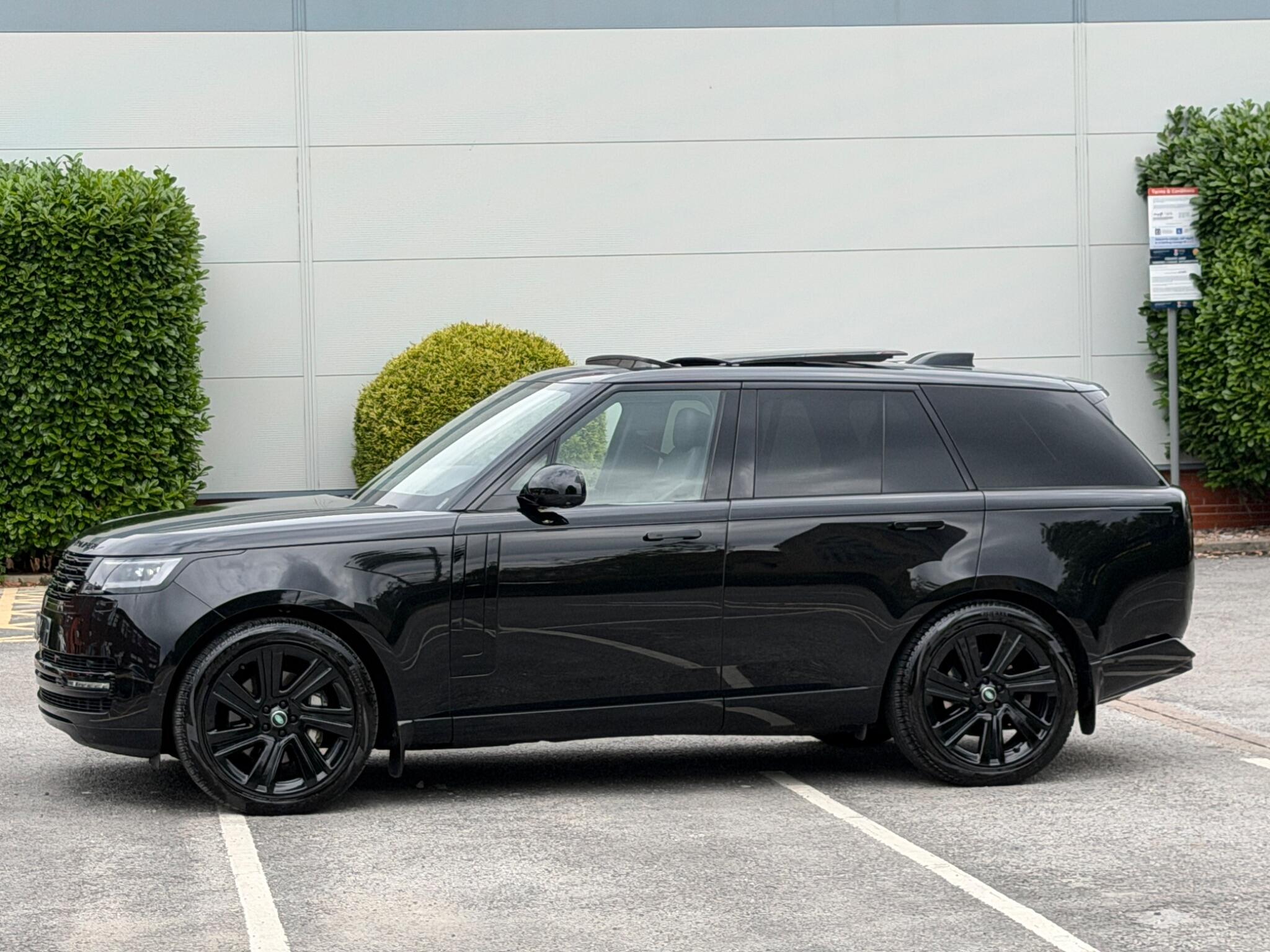 Land Rover Range Rover view 31
