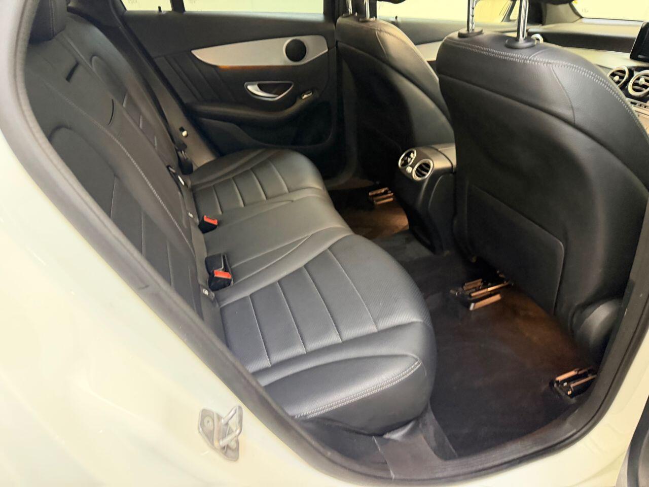 Mercedes-Benz GLC view 22