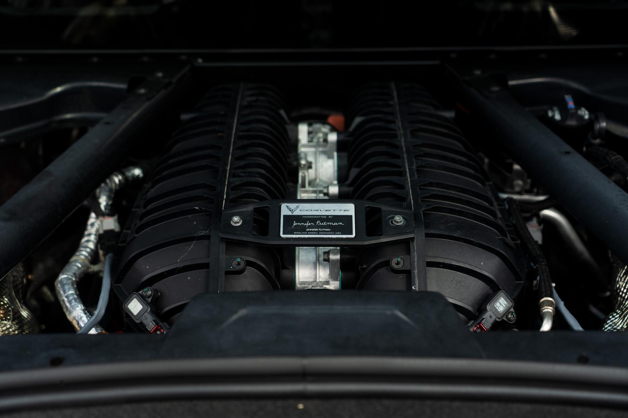 Chevrolet Corvette view 11