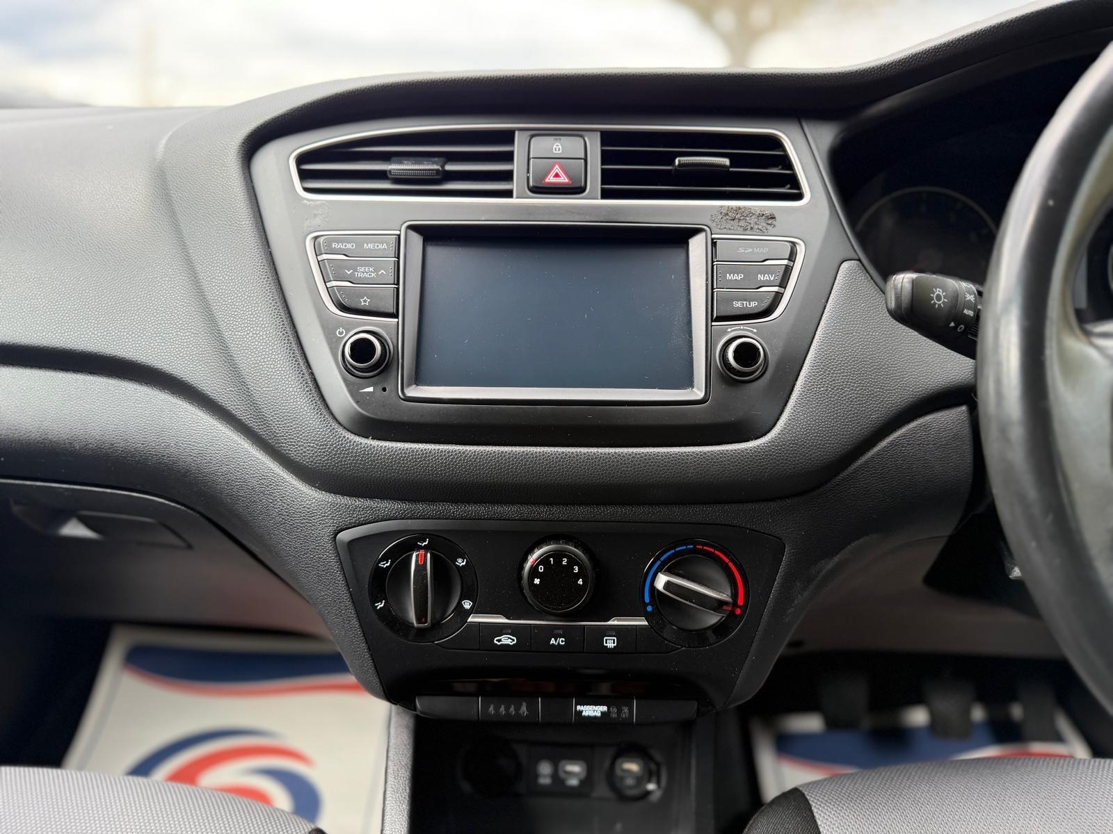 Hyundai i20 view 46