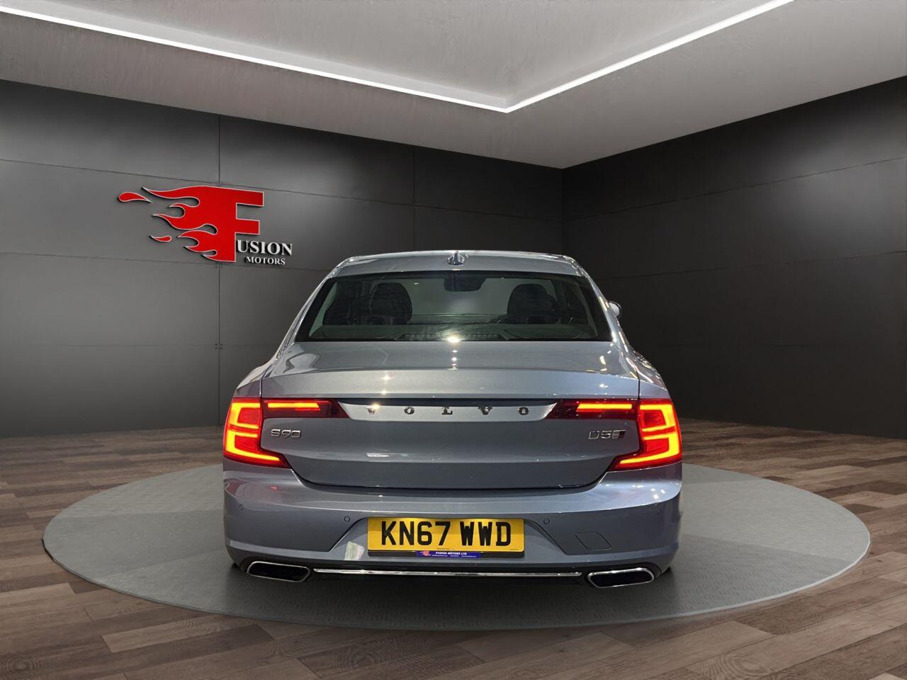 Volvo S90 view 6