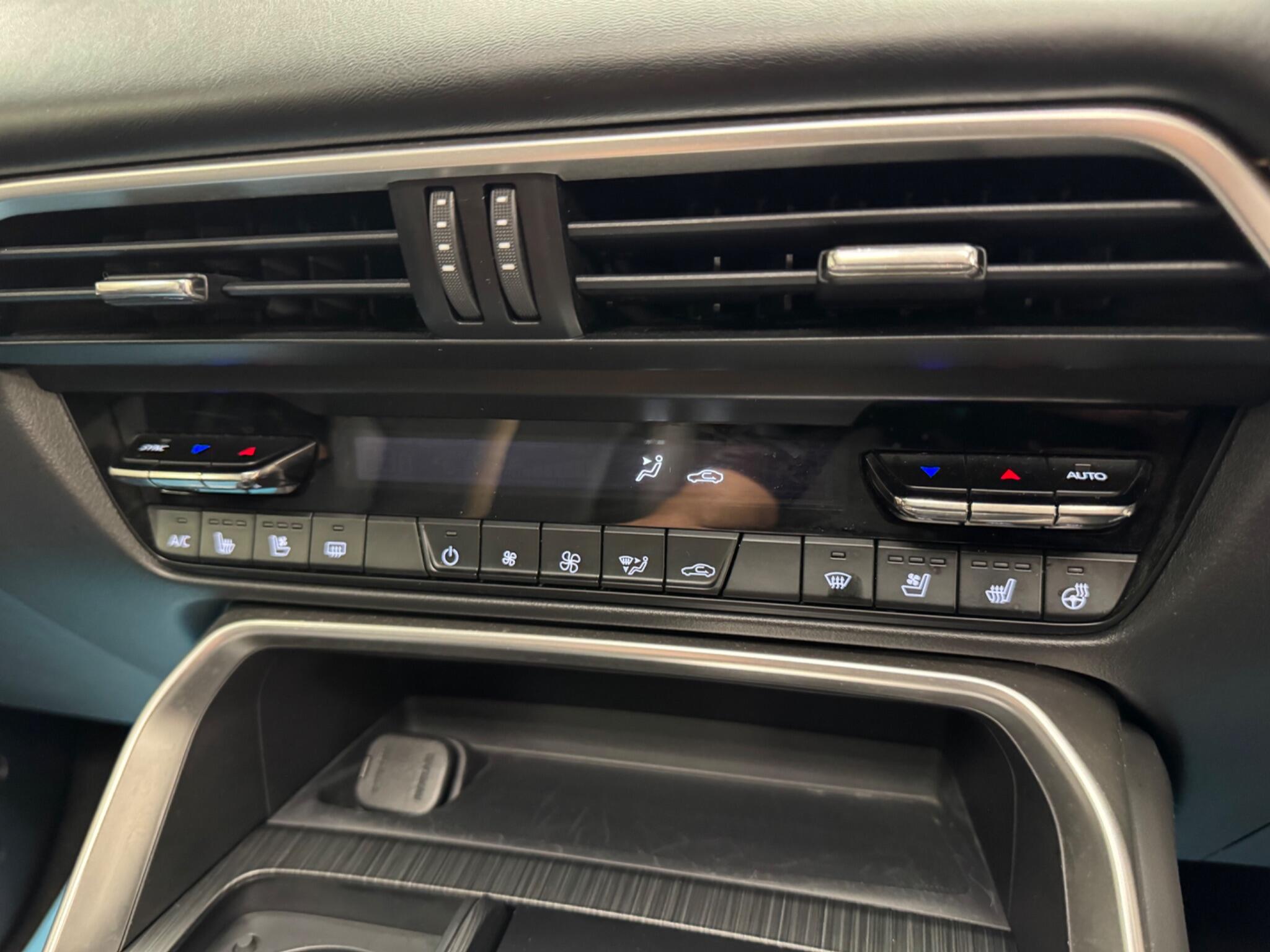 Mazda CX-60 view 22