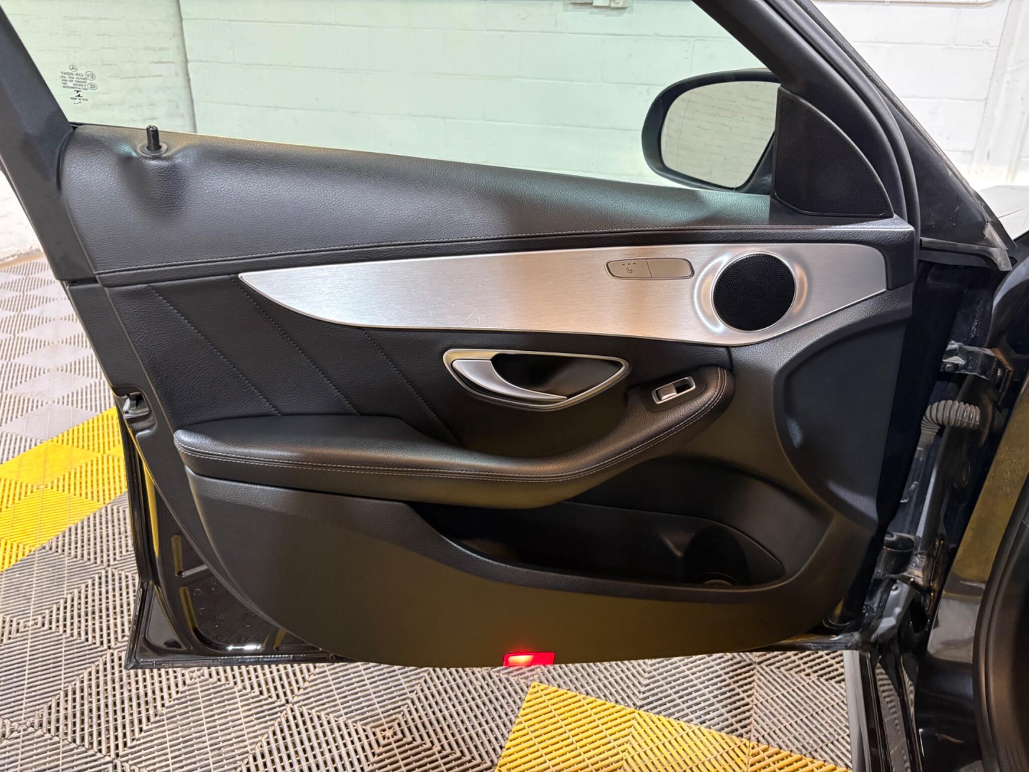Mercedes-Benz C Class view 68