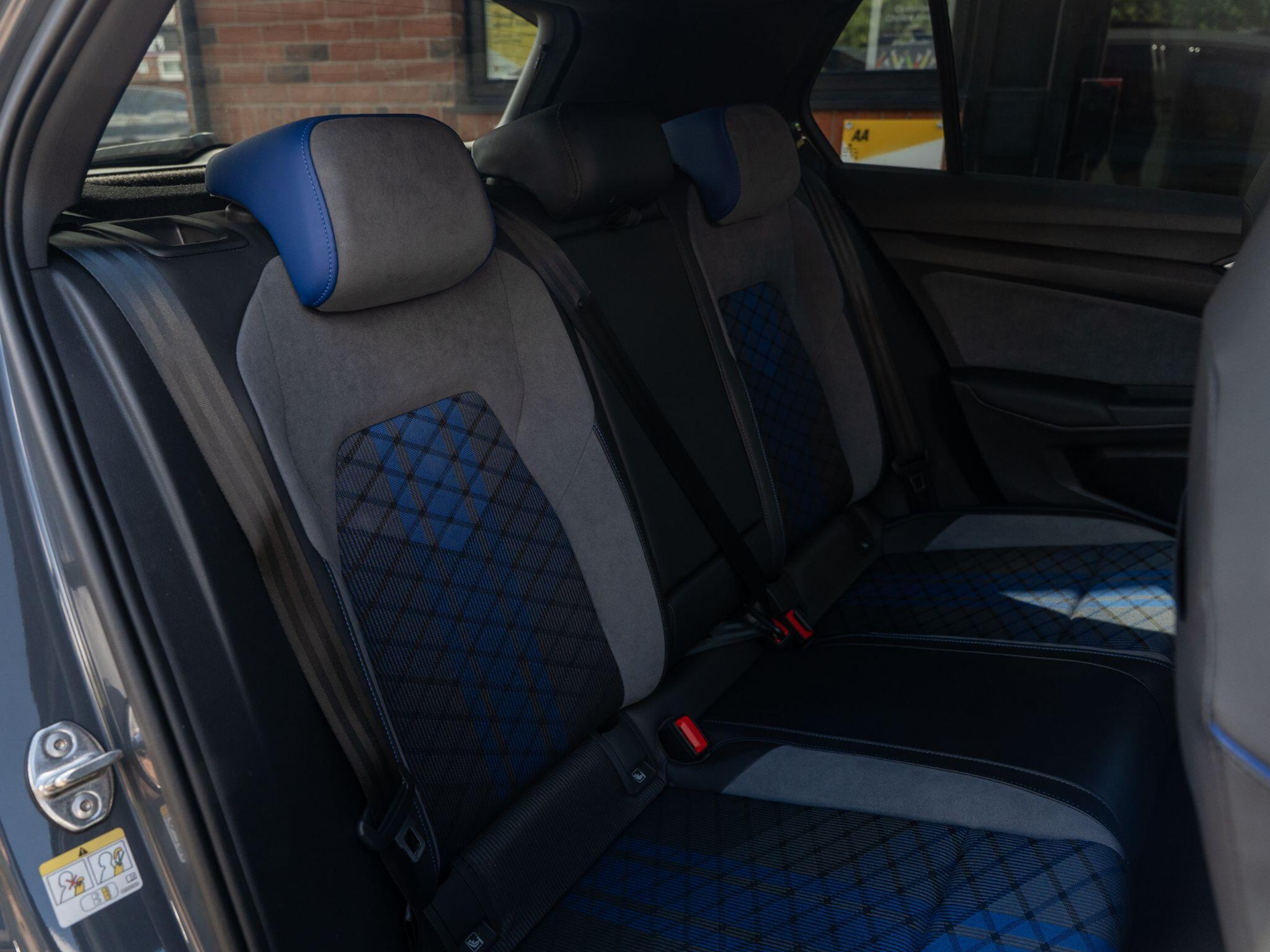 Volkswagen Golf view 54
