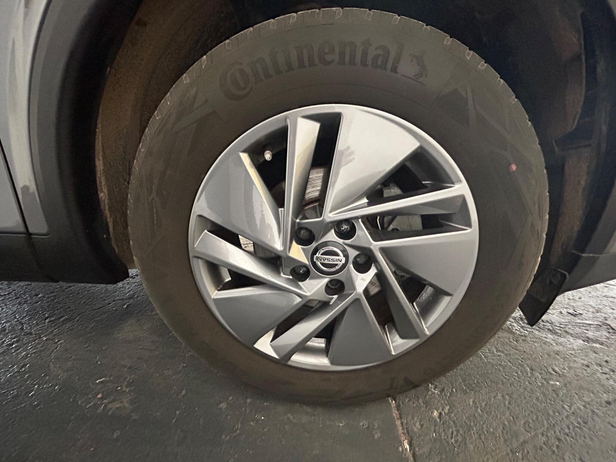 2021 Nissan Qashqai 1.3 DIG-T MHEV Acenta Premium Euro 6 (s/s) 5dr • 21,764 miles image 28