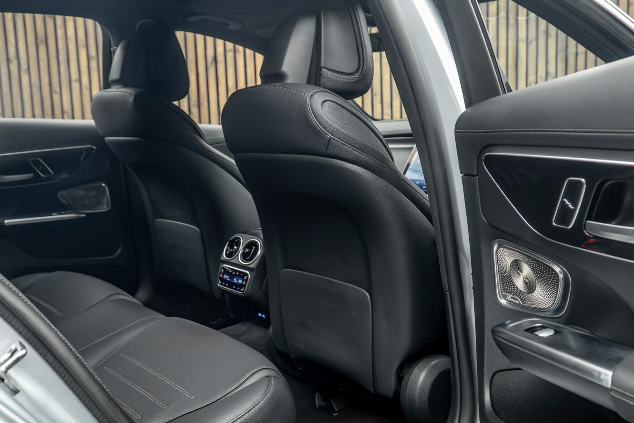 Mercedes-Benz C-Class view 44