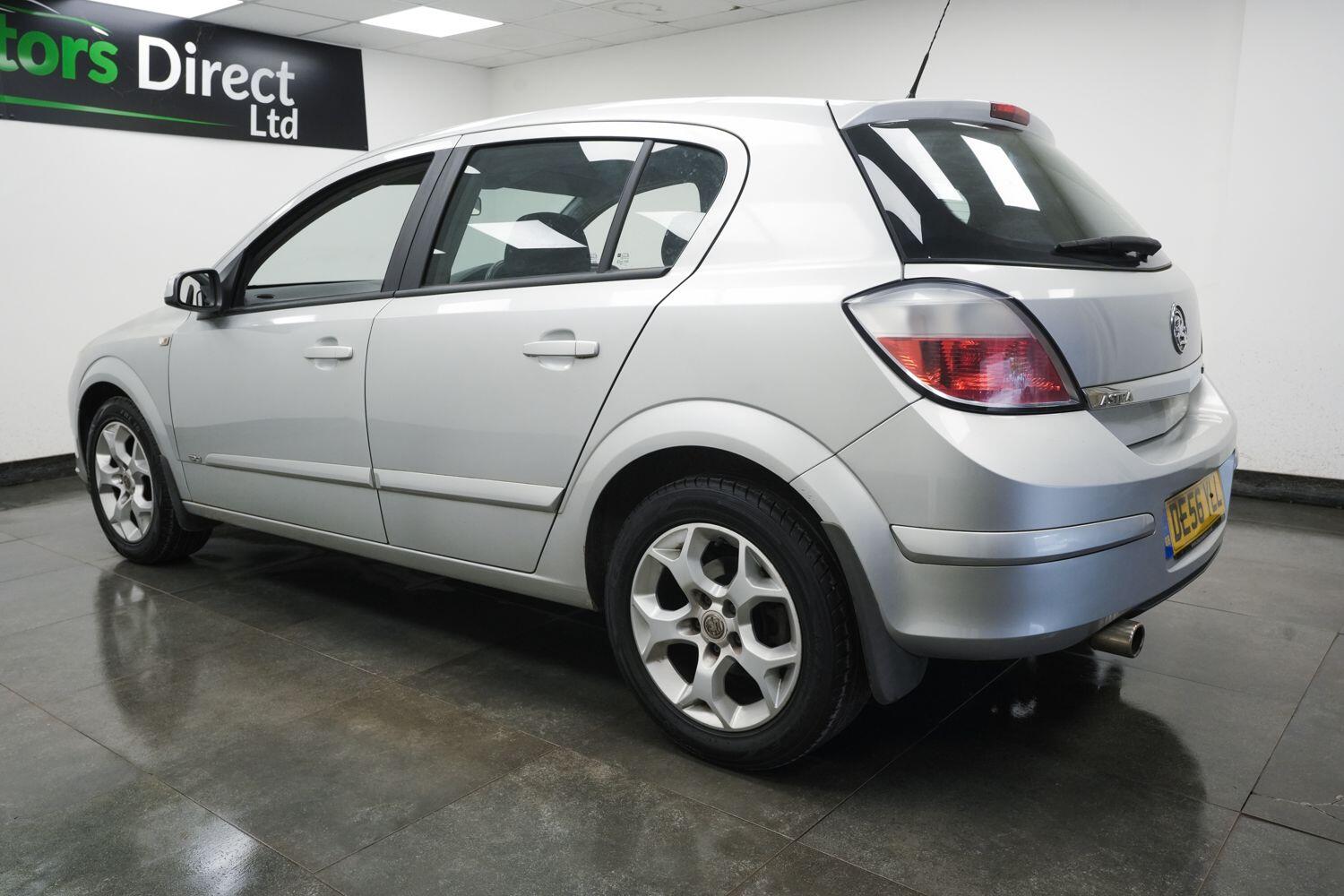 Vauxhall Astra view 6