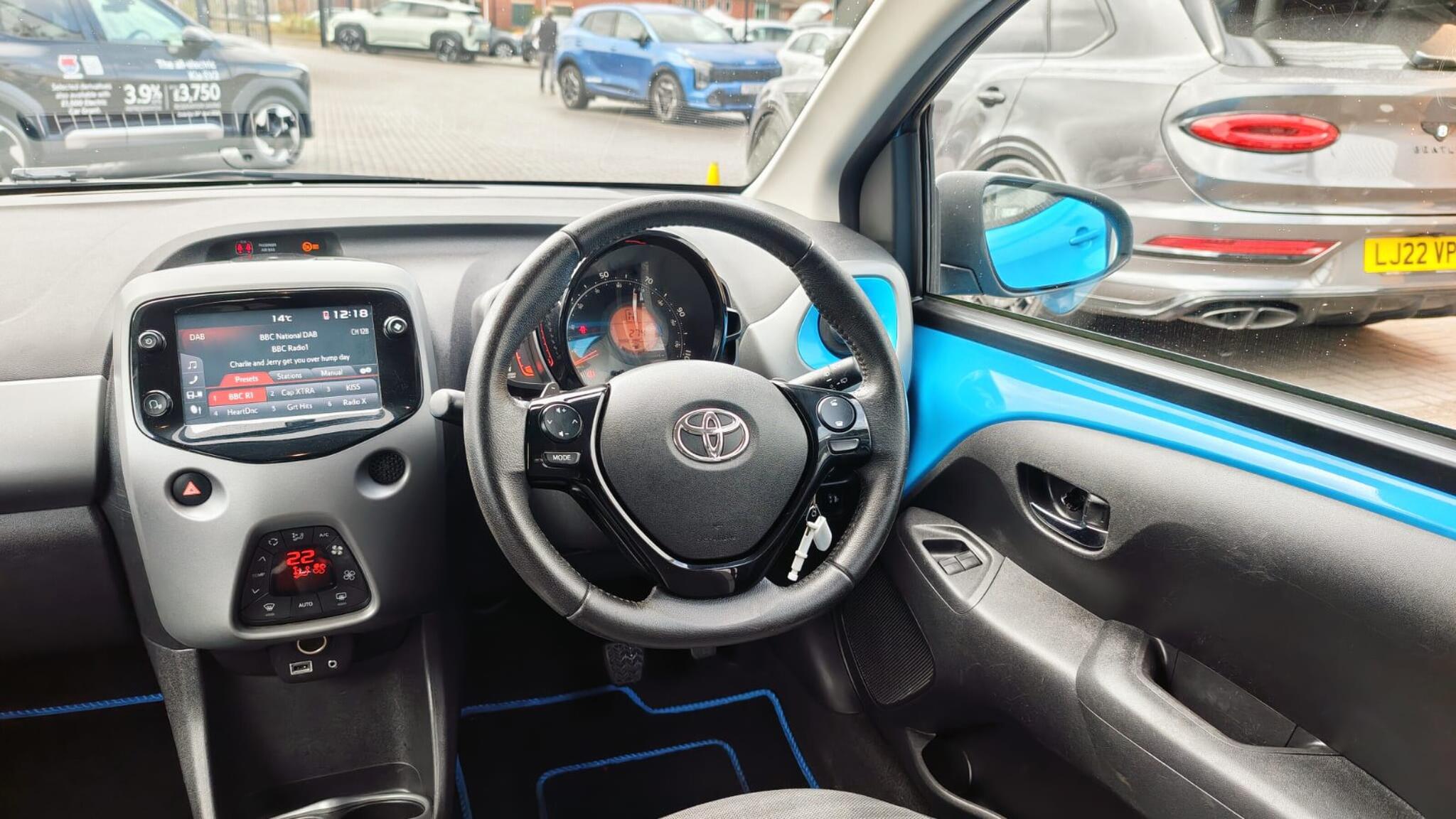 Toyota Aygo view 12