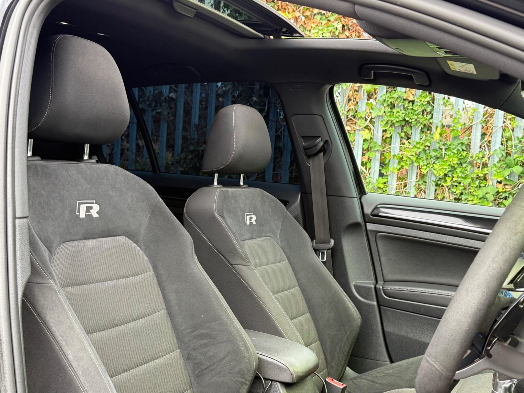 Volkswagen Golf view 12