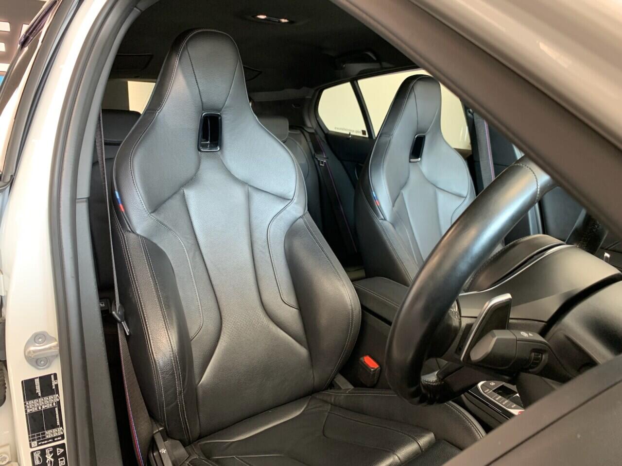 BMW 1 Series view 22