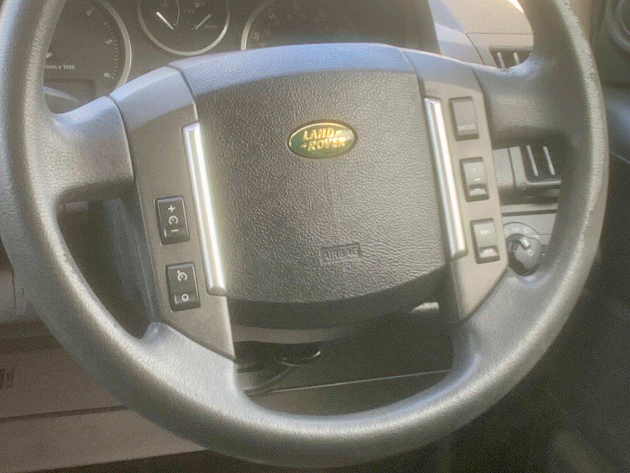 Land Rover Freelander 2 view 17