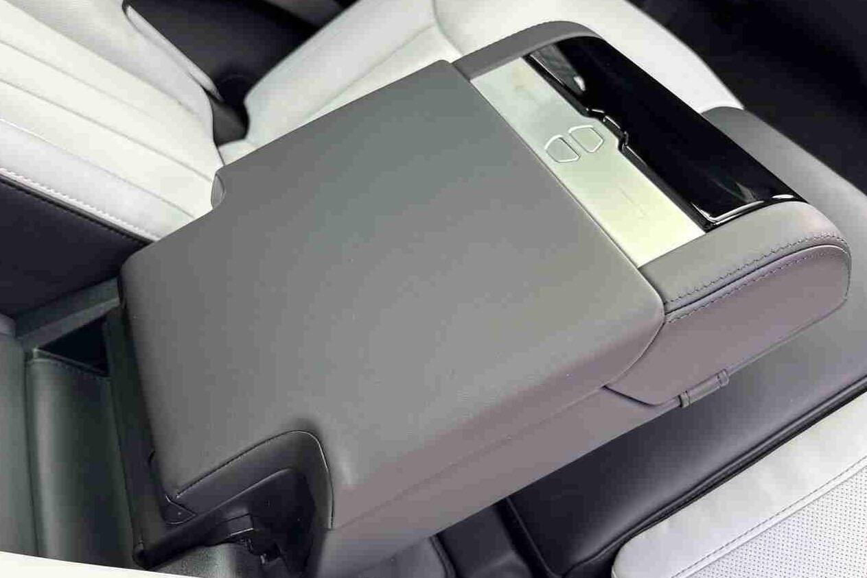 Land Rover Range Rover Sport view 30