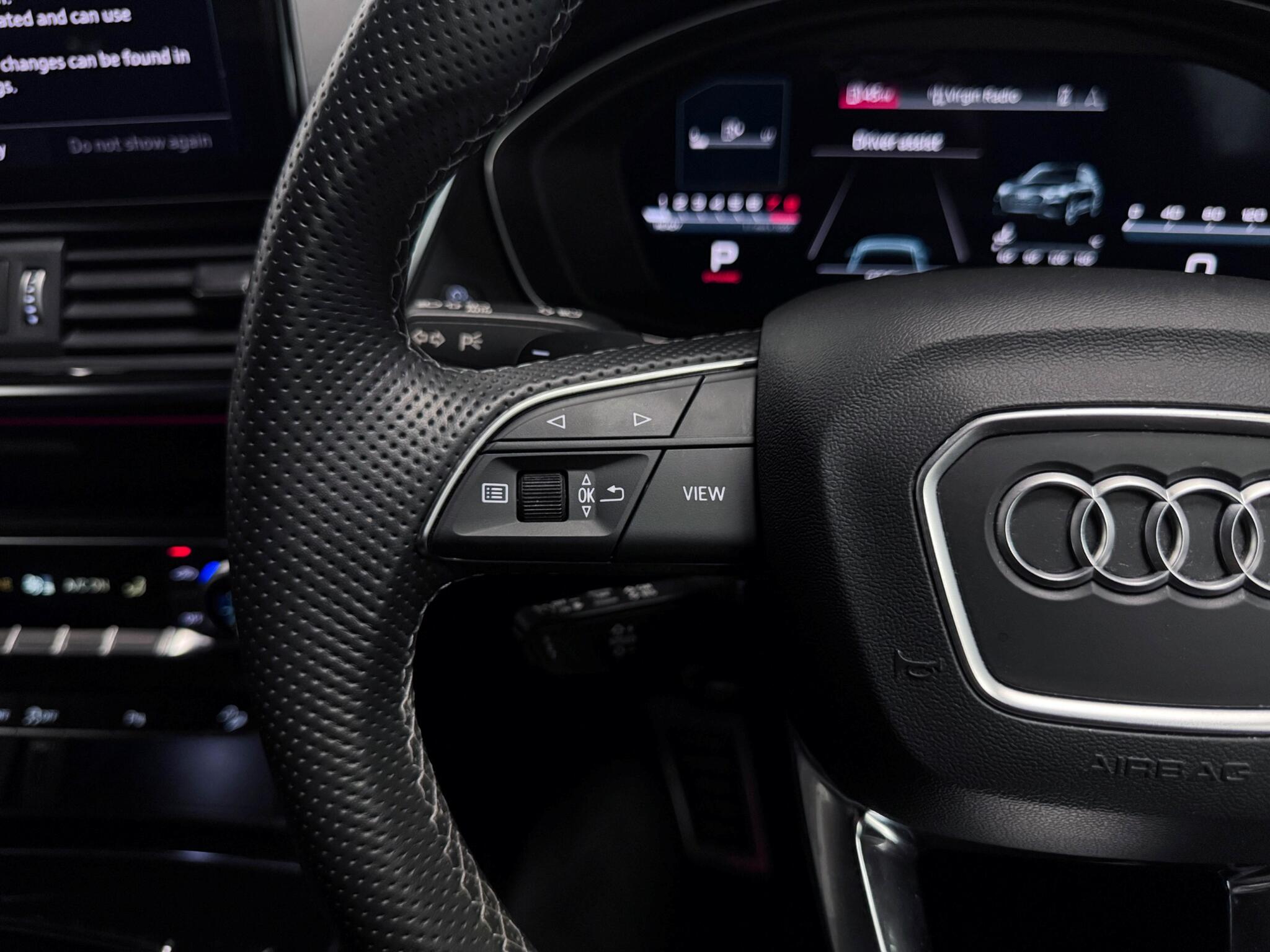 Audi Q5 view 12