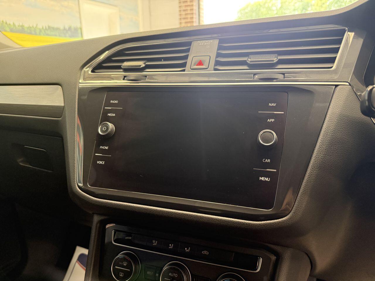 Volkswagen Tiguan Allspace view 15