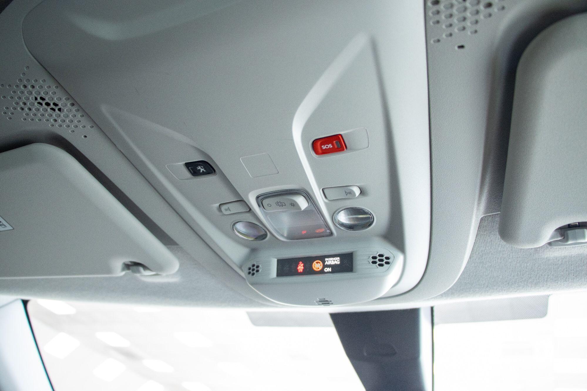 Peugeot Rifter view 28