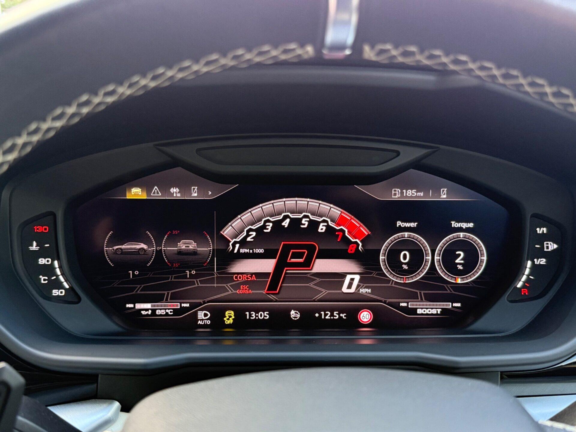 Lamborghini Urus view 54