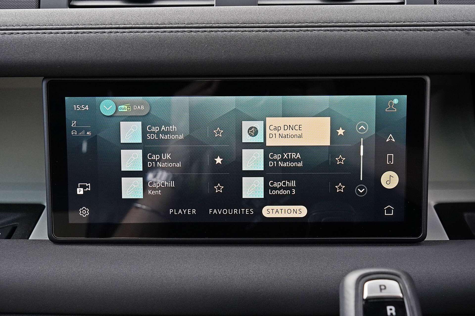 Land Rover Defender view 27