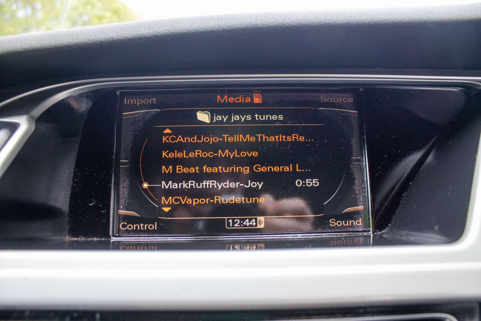 Audi A4 view 25
