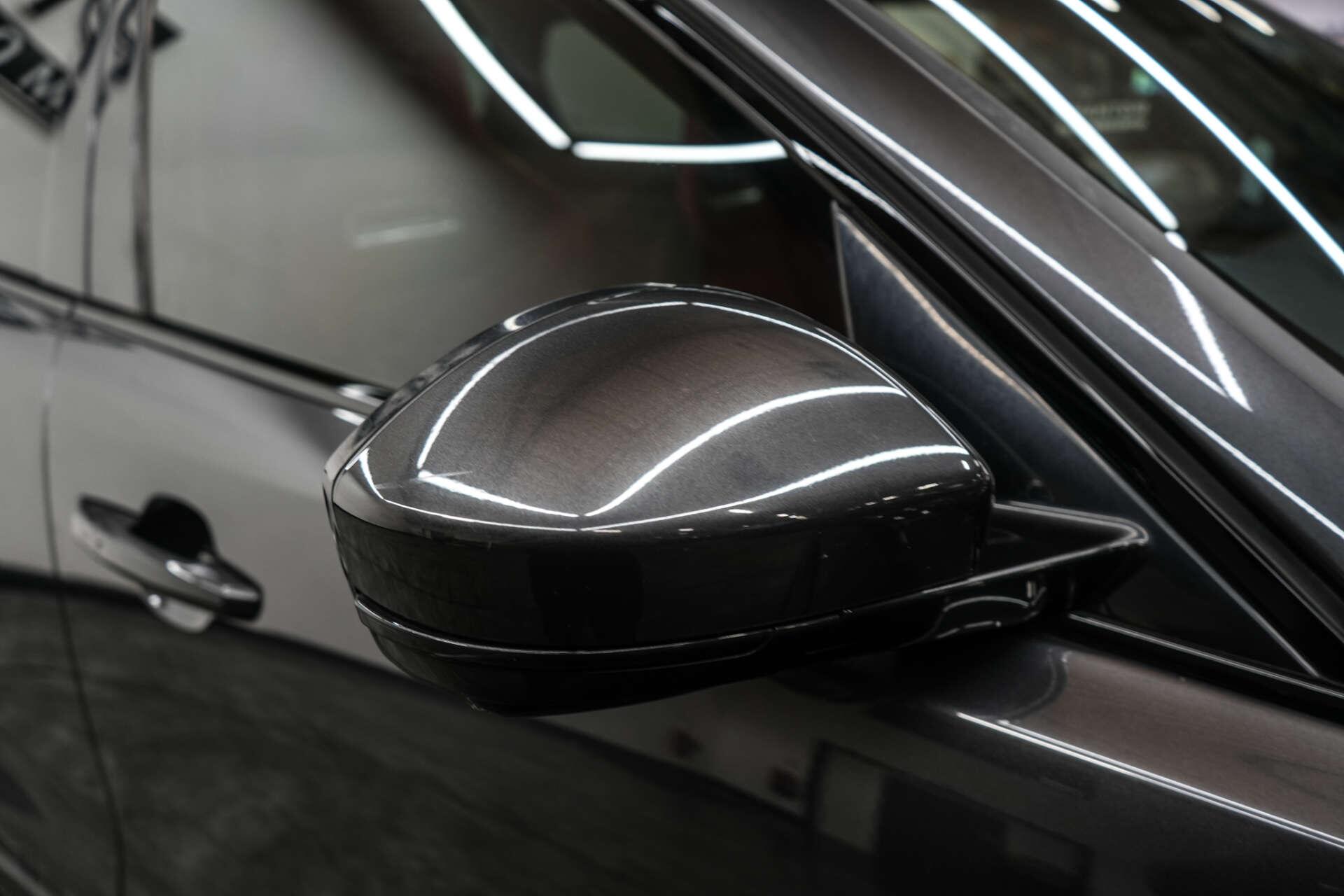 Jaguar F-Pace view 9