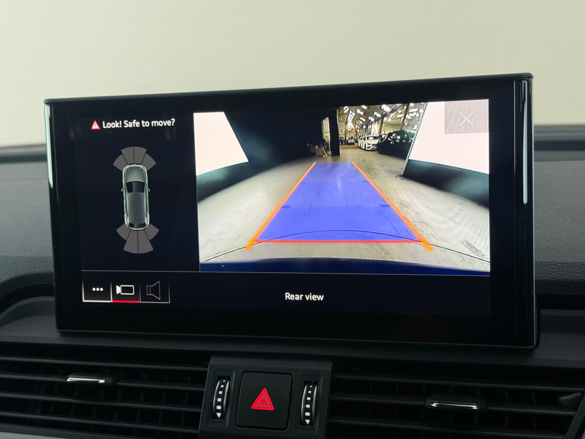 Audi Q5 view 26